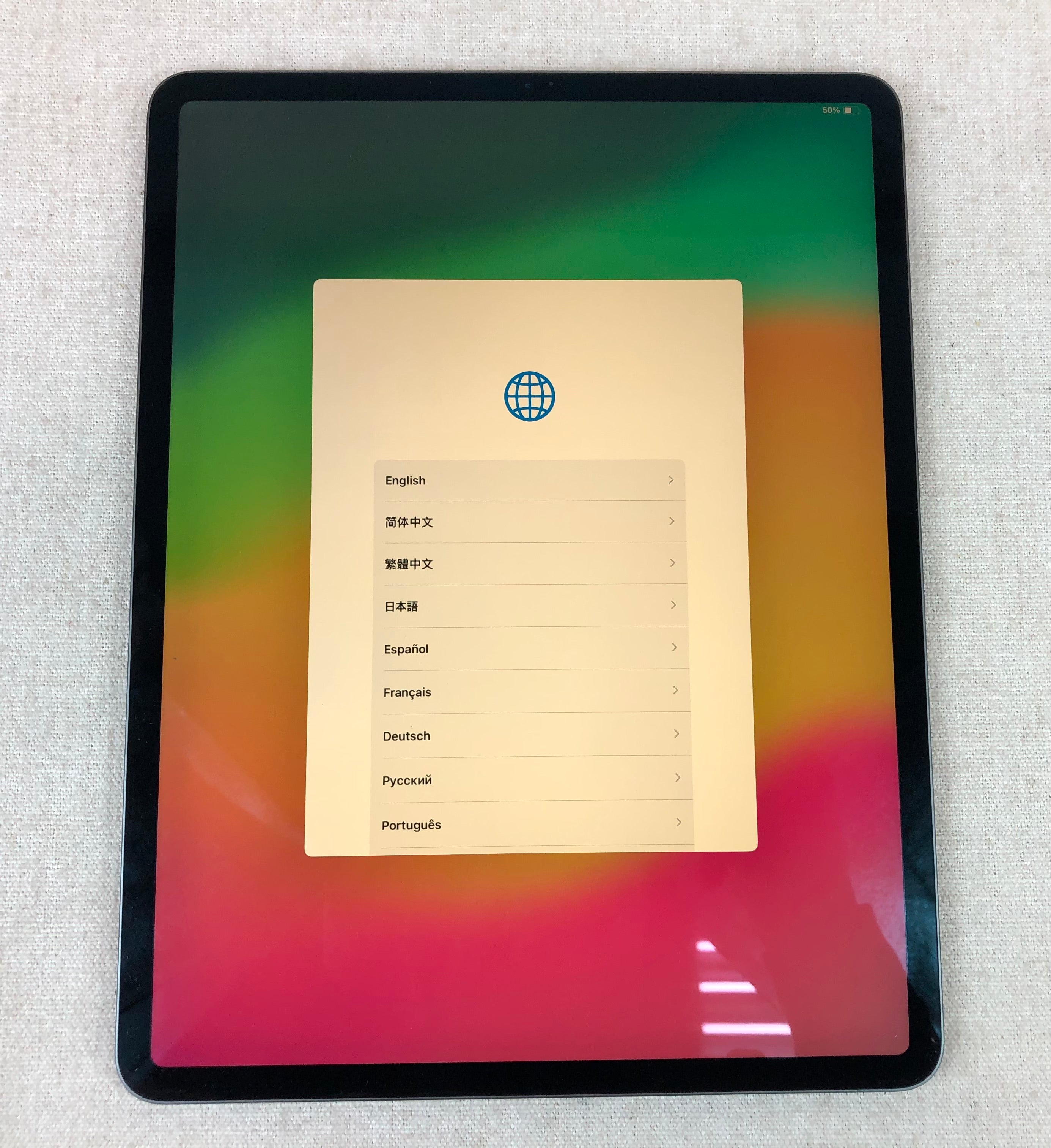 Apple iPad Pro 3rd Gen, Wi-Fi only, 12.9”, 4gb Ram, 64gb SSD - yellow screen