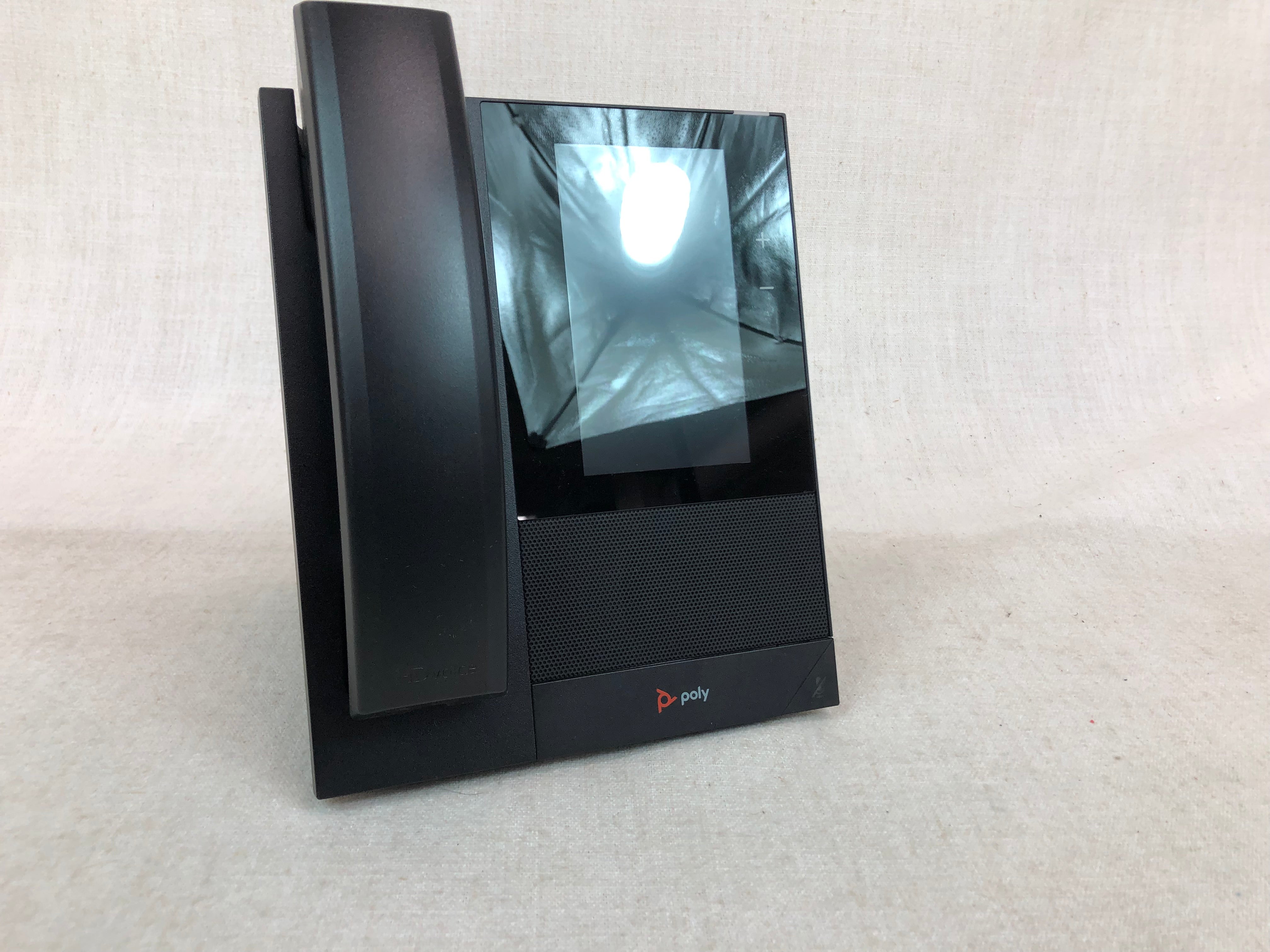 Polycom CCX 400 Business Media VOIP phone w/ 48V adapter