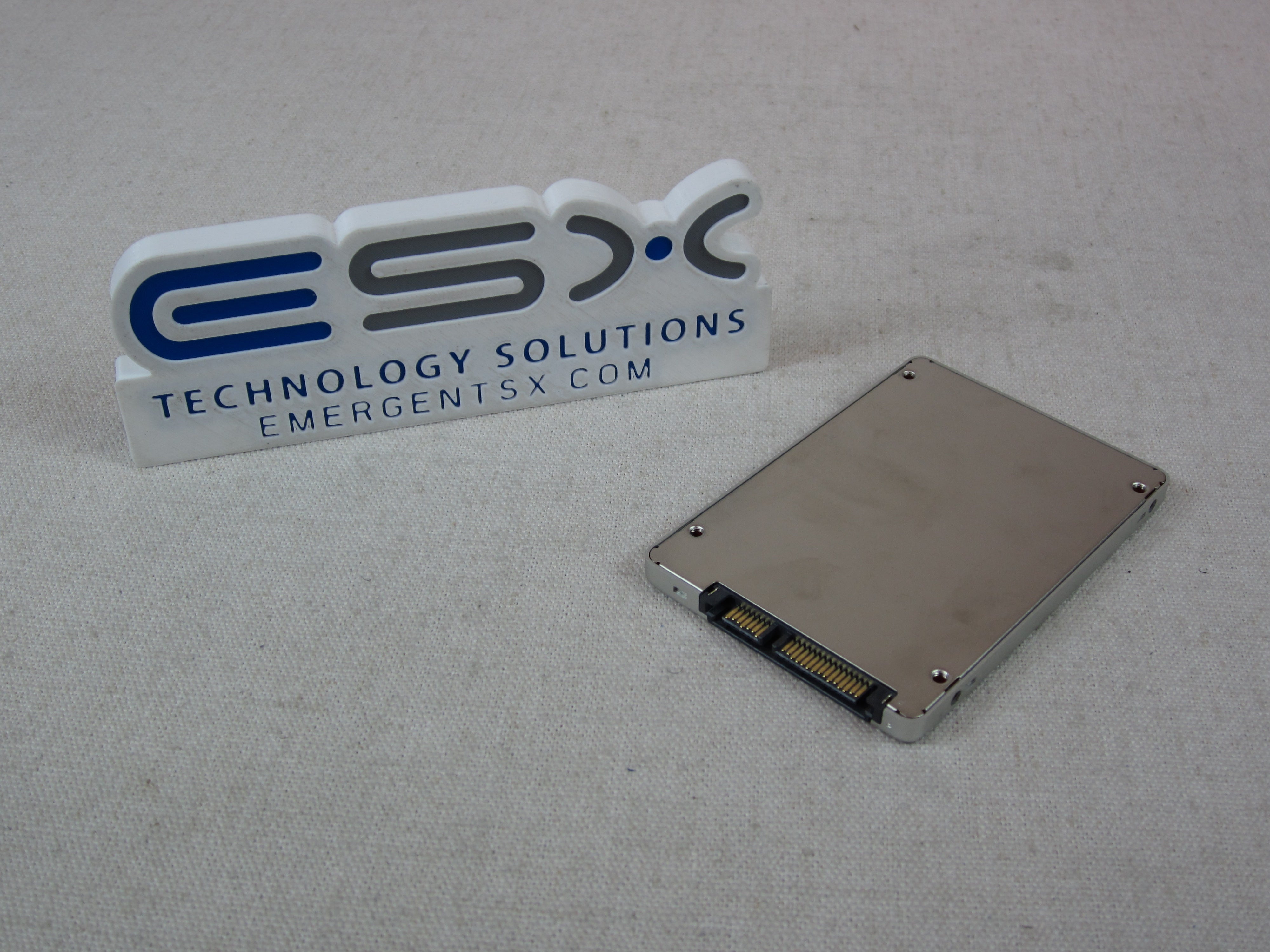Dell 7GR2K 960GB 6Gb/s 2.5" Mix Use SATA SSD HFS960G32FEH No Tray