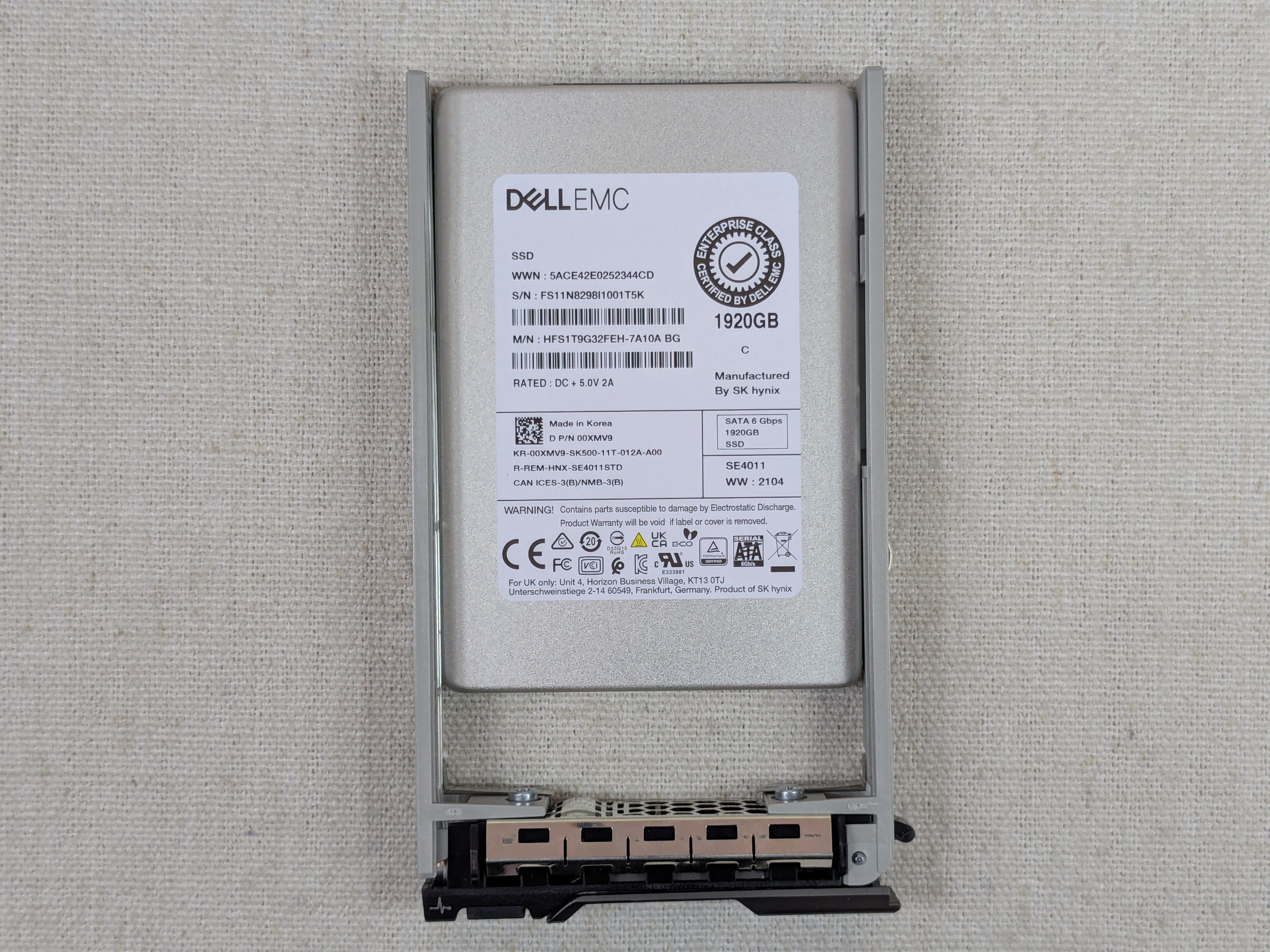 Dell 0XMV9 1.92TB 6Gb/s 2.5" SATA TLC SSD SK Hynix HFS1T9G32FEH w/ 13G Tray