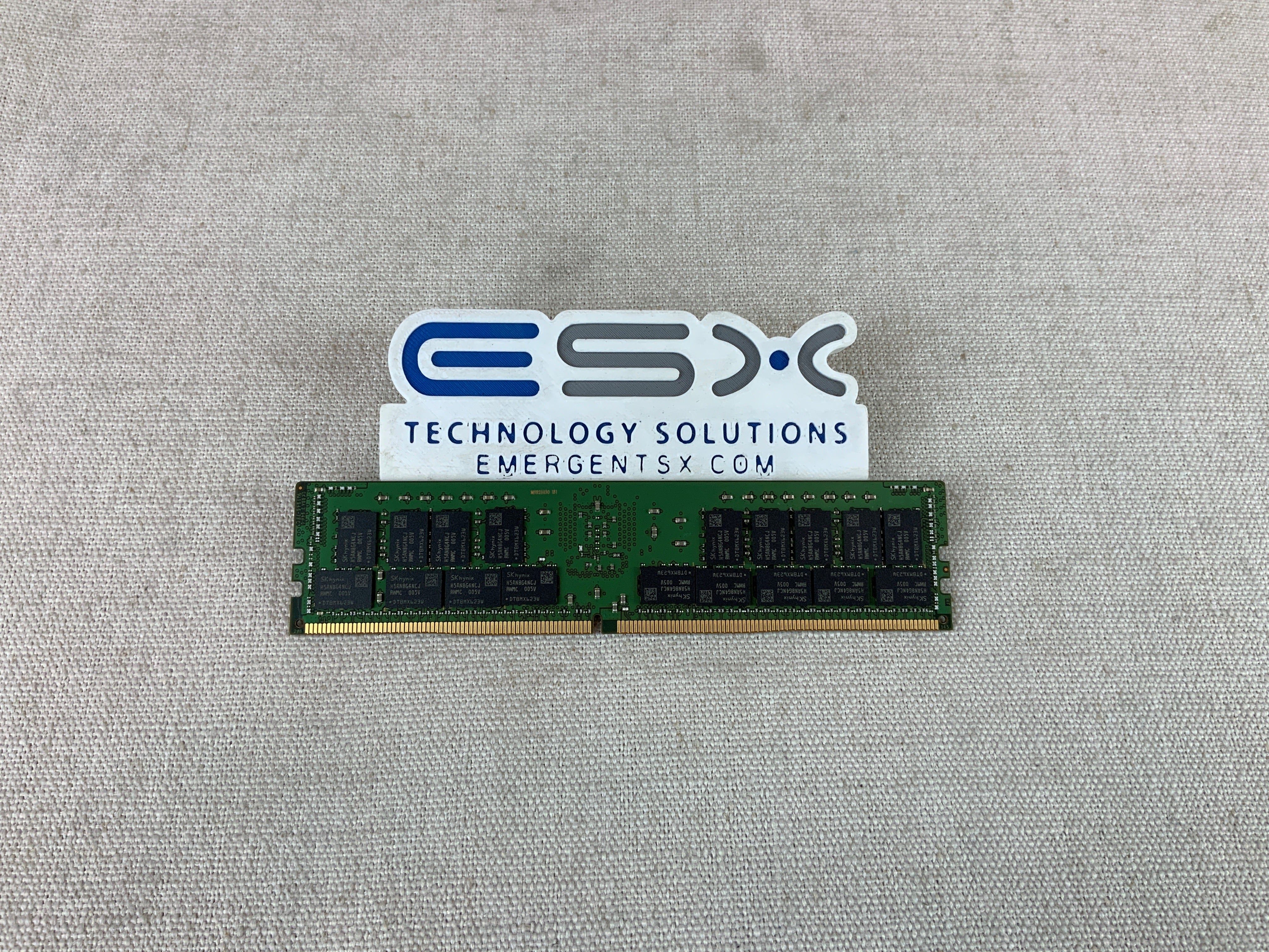 Dell 8WKDY 32GB 2Rx4 PC4-2933Y Server Memory DDR4-23400R ECC Server Memory RDIMM