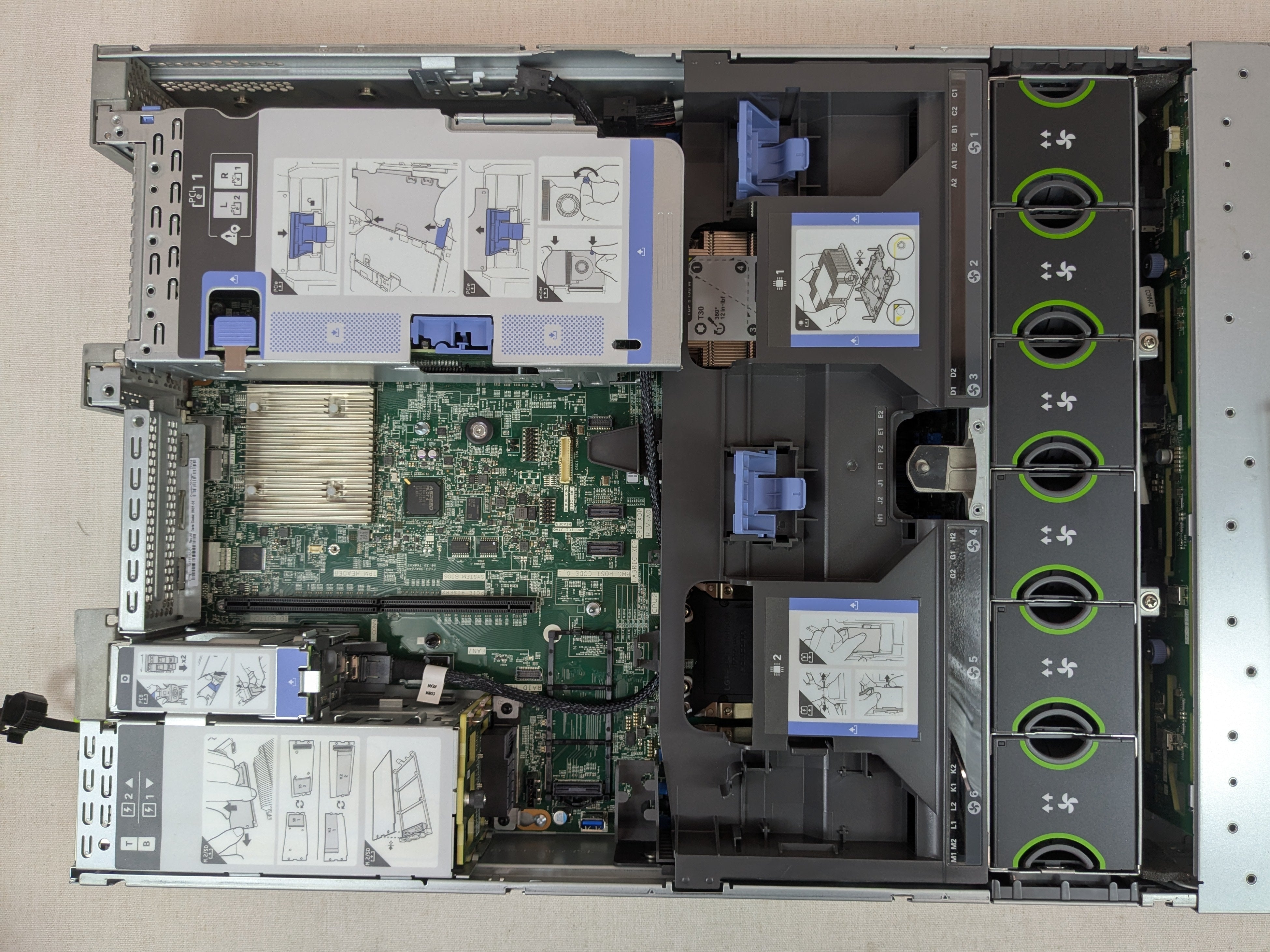 Cisco UCSC-C240-M5L 2U 12 LFF Barebones CTO Server – 1x Heatsink, 1x 770W PSU