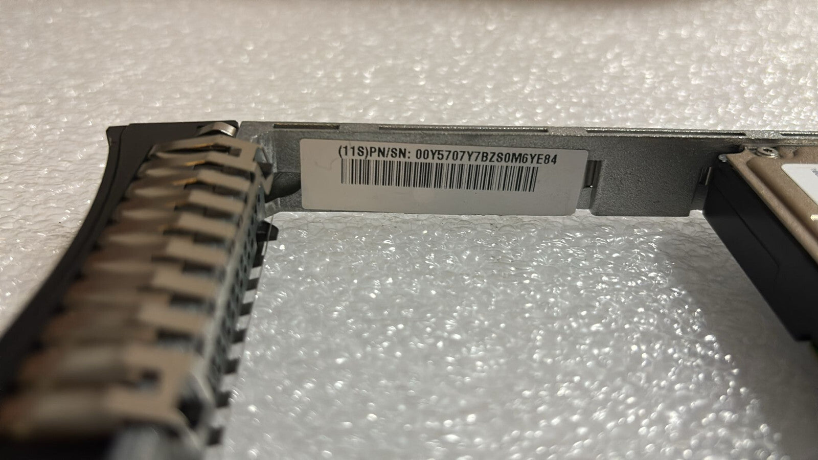 IBM 00Y2430 600GB 10K SAS HDD - Connector View | Alo Tech Solutions