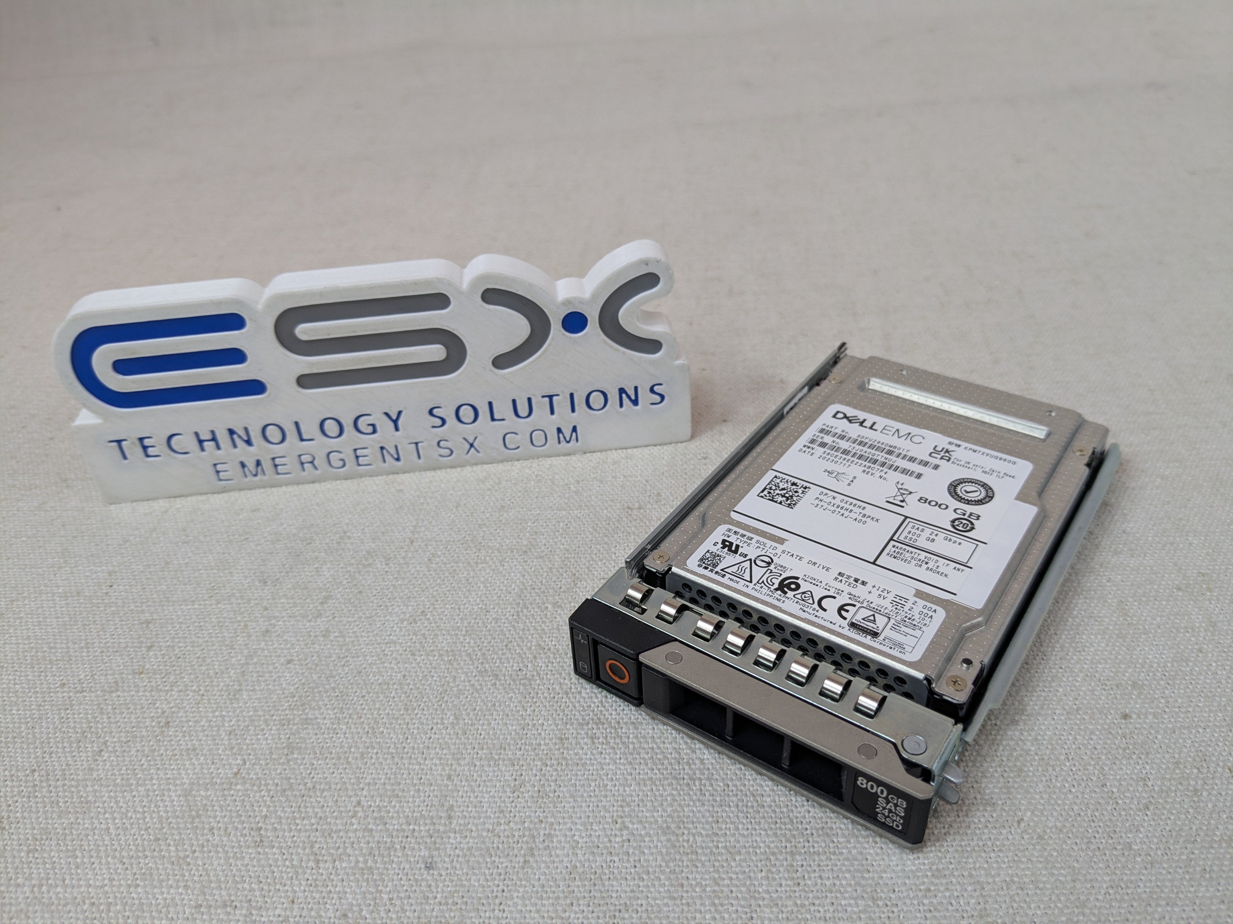 Dell X96H8 800GB 24Gb/s 2.5" SAS Mix Use SSD KPM7XVUG960G w/ ME5 Tray