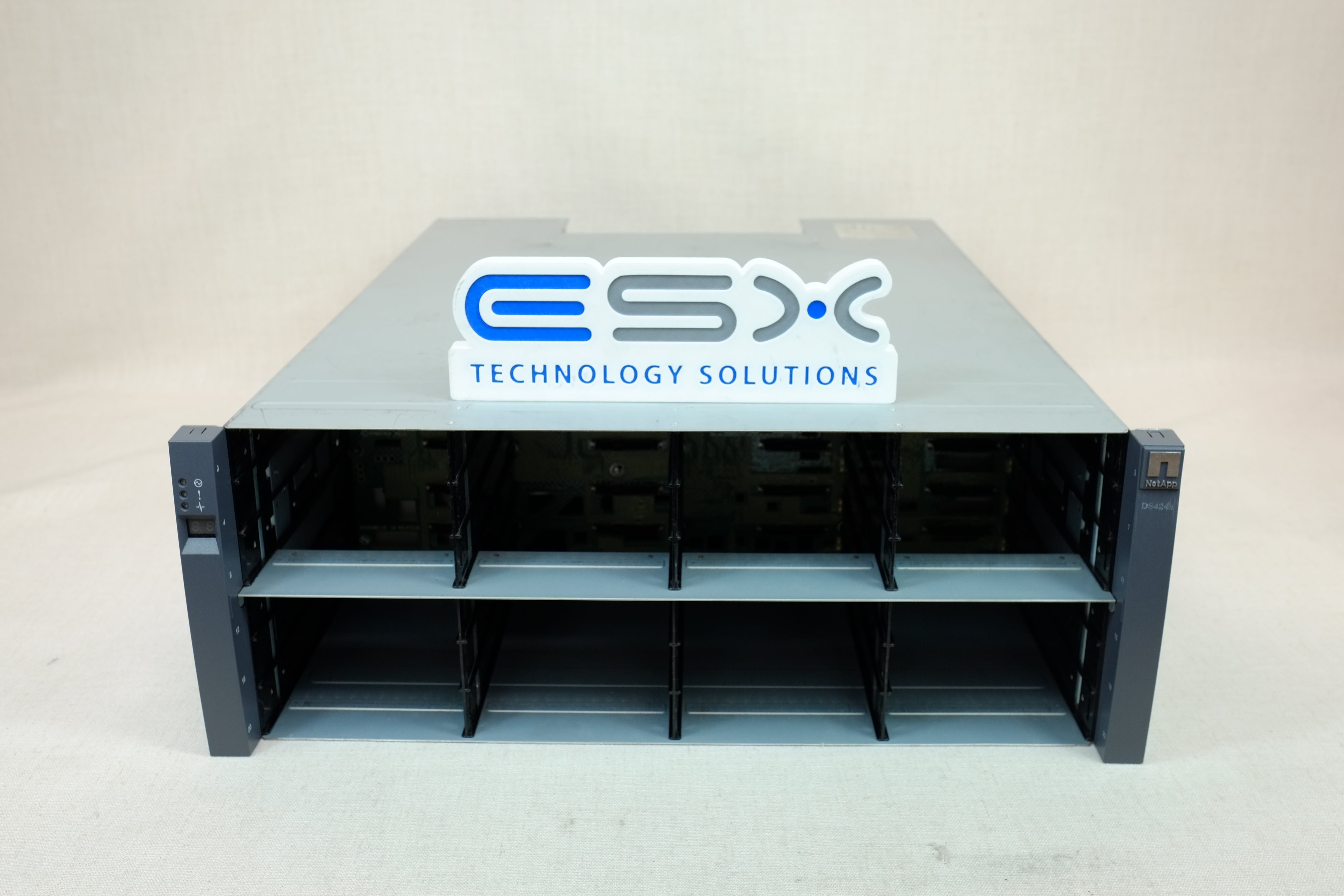 Netapp NAJ-0801 DS4243 4U 24x 3.5” Disk Array Shelf 2x IOM3, 2x PSU