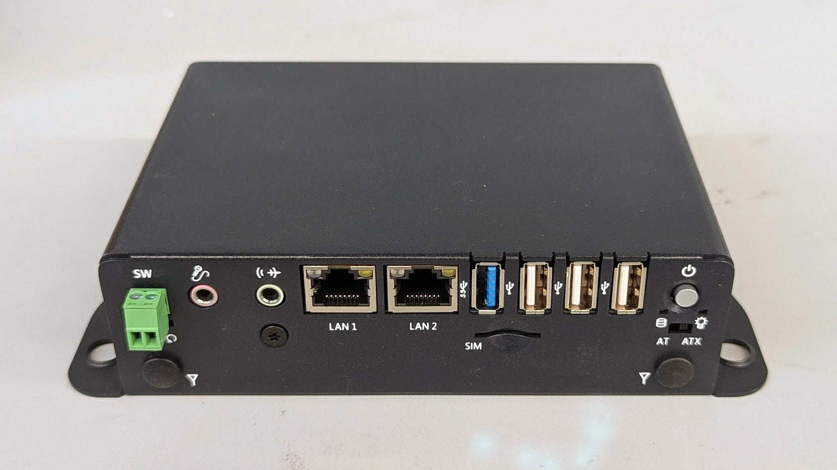 Premio INC Fanless Industrial Mini PC | Celeron J1900 | 240GB SSD | Ubuntu