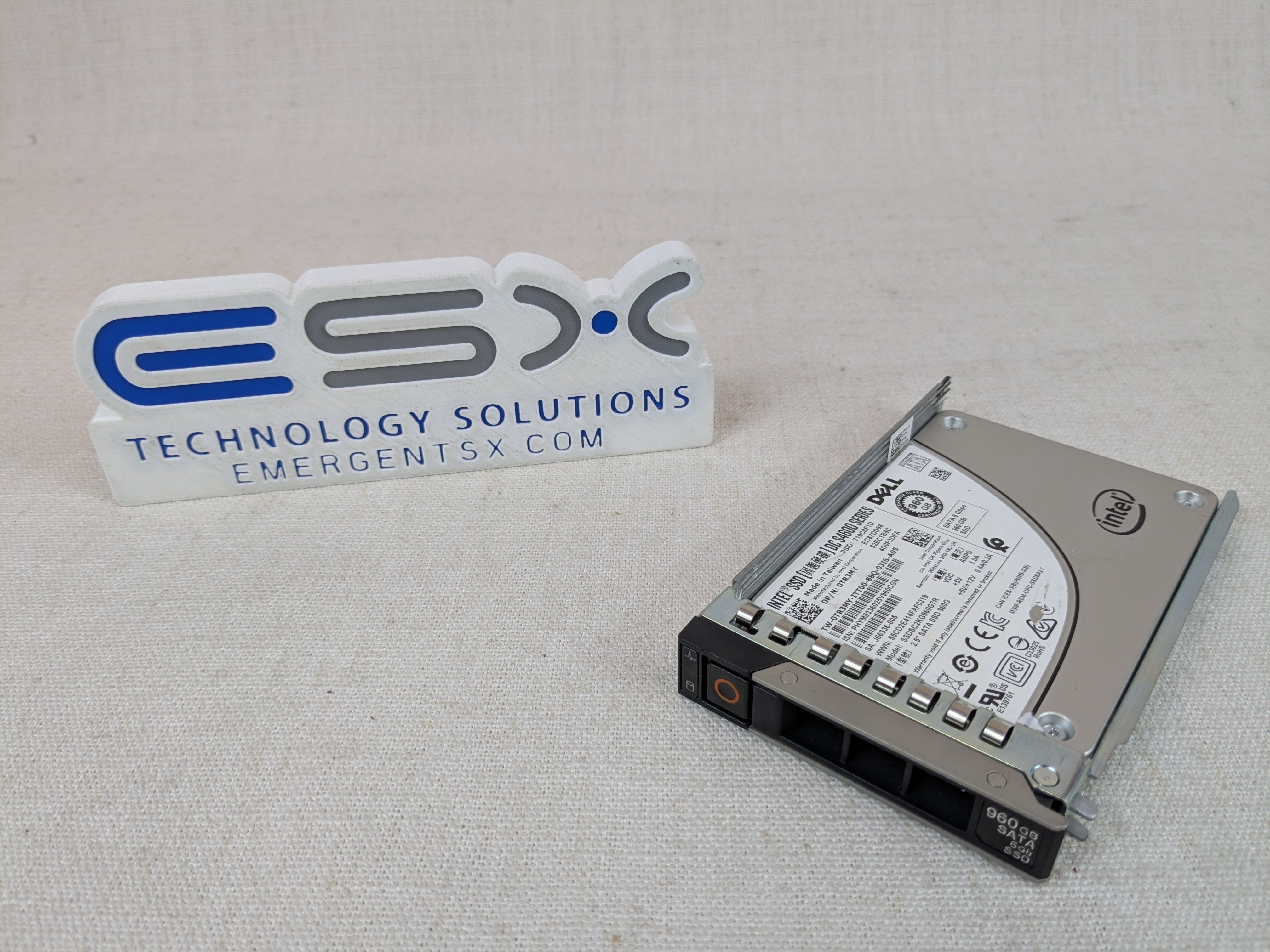 Dell TR3MY 960GB 6Gb/s 2.5" SATA Mix Use SSD SSDSC2KG960G7R w/ 14G Tray