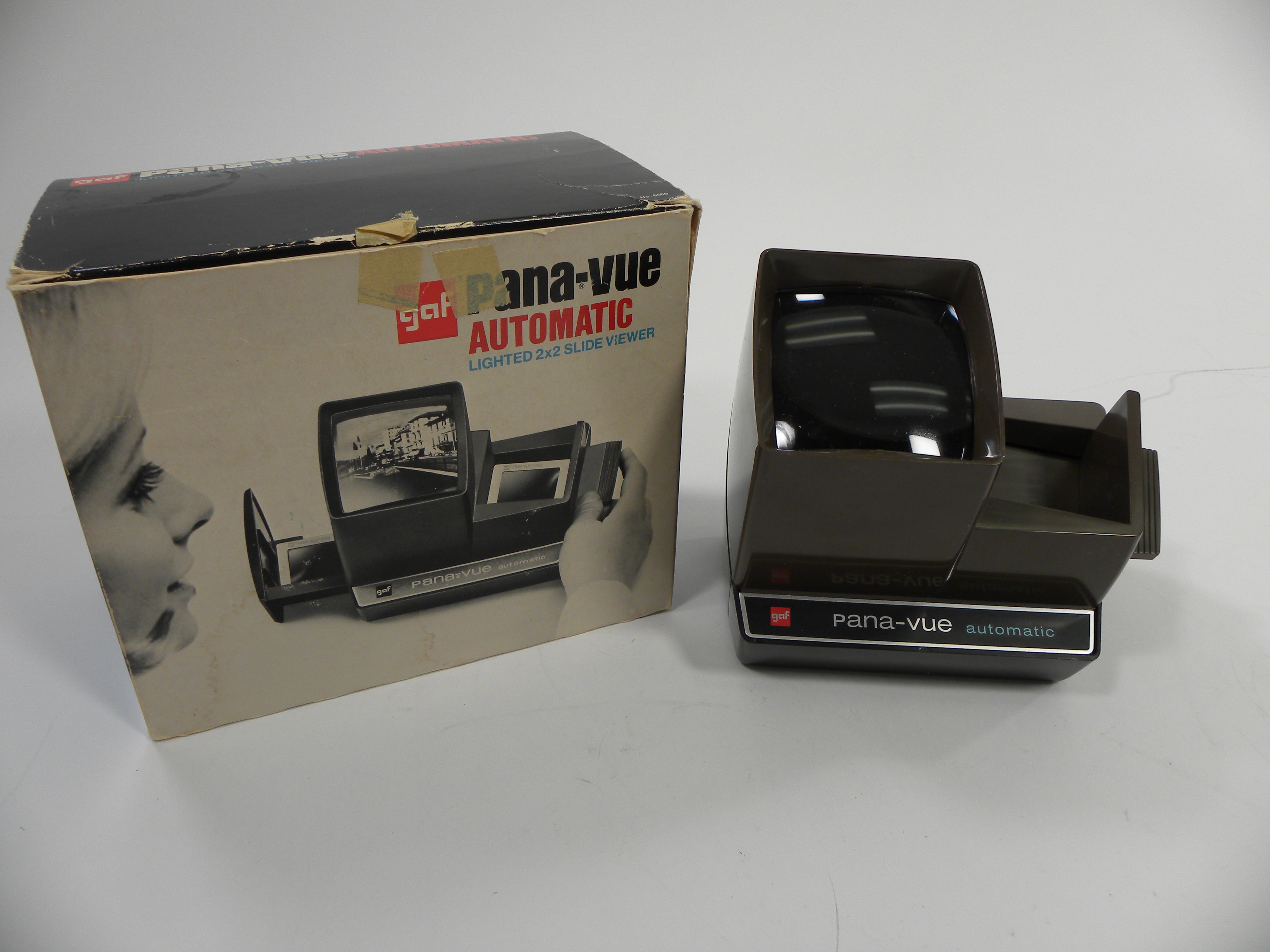 Pana-Vue Automatic Lighted Slide Viewer 2x2