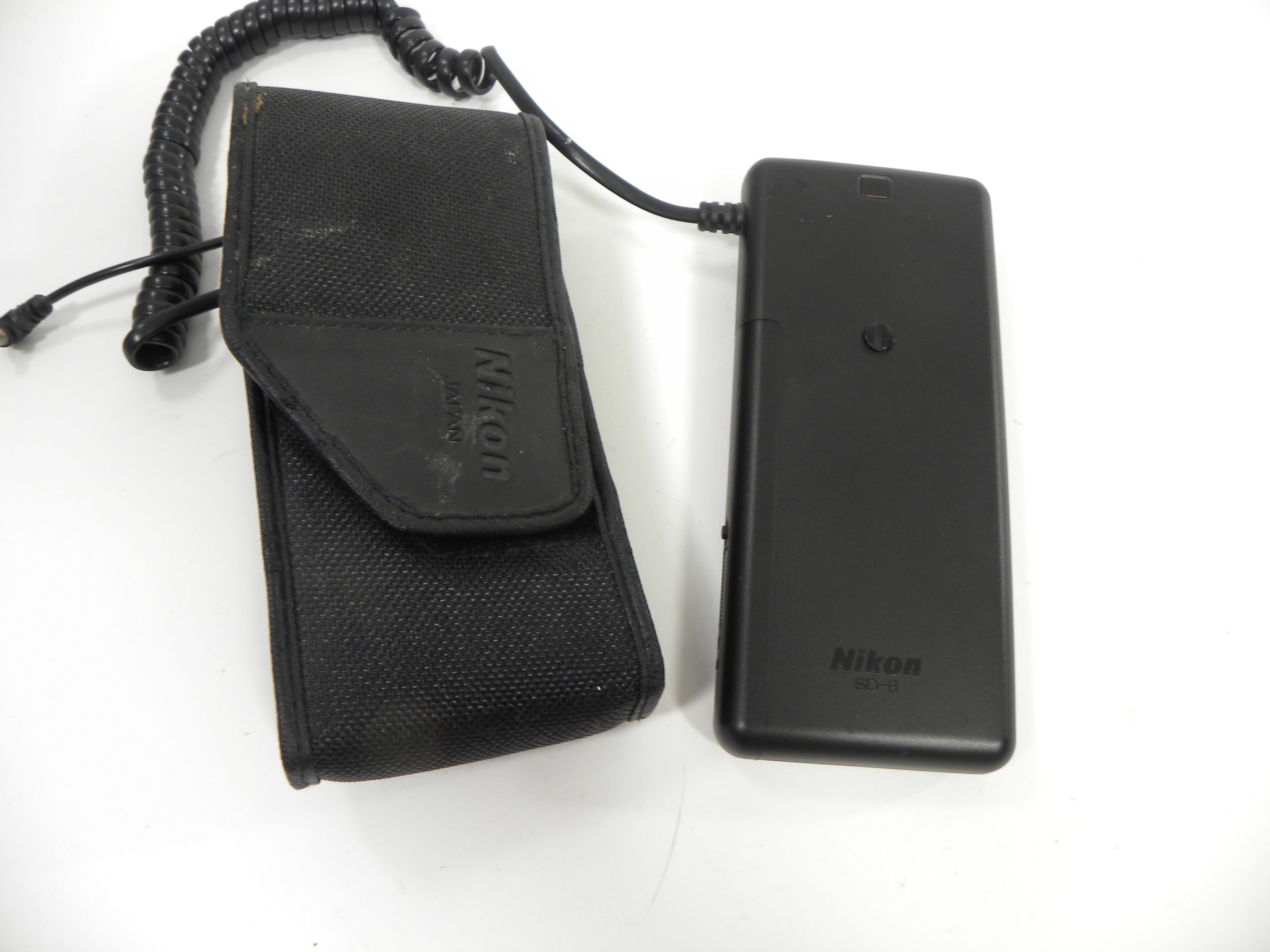 Nikon SD-8 battery pack