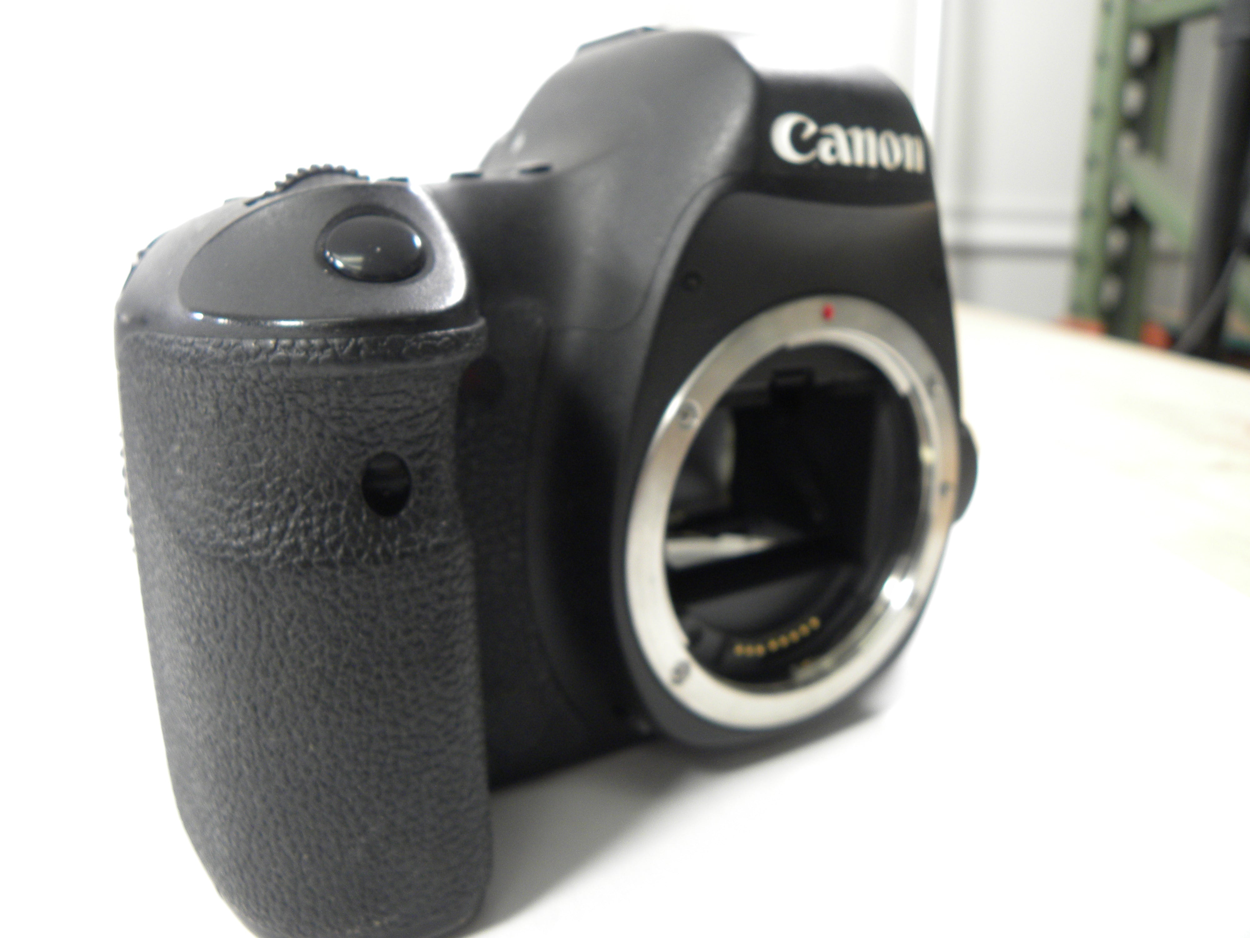 Canon EOS 6D 20.2mp Digital SLR Body Only Shutter Ct. 72,503