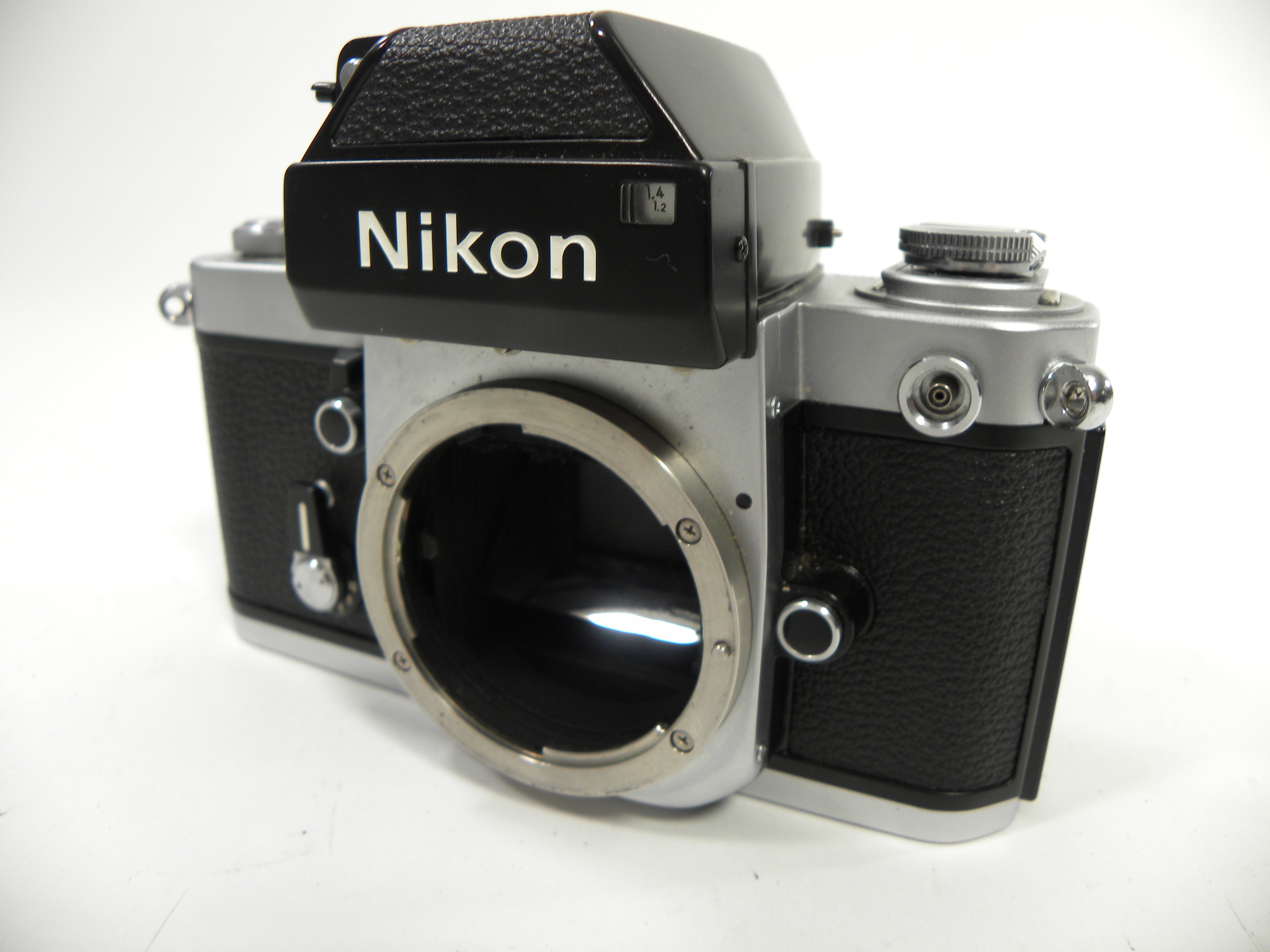 Nikon F2 35mm SLR Body Only w/Focusing Screen A/ DP-1 Prism AS IS NO RETURNS!