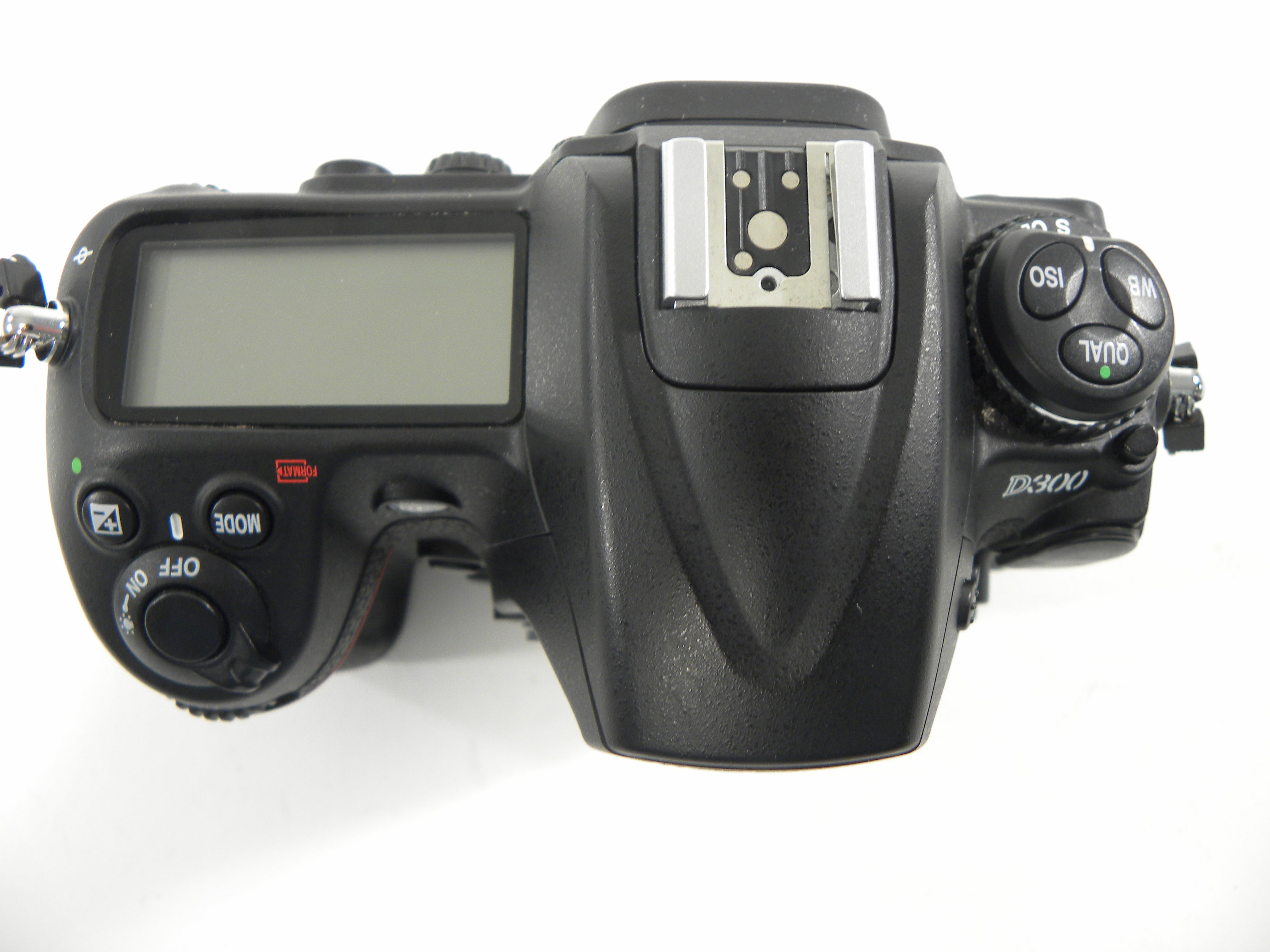 Nikon D300 12.3mp Digital SLR body only Shutter Ct. 4,581