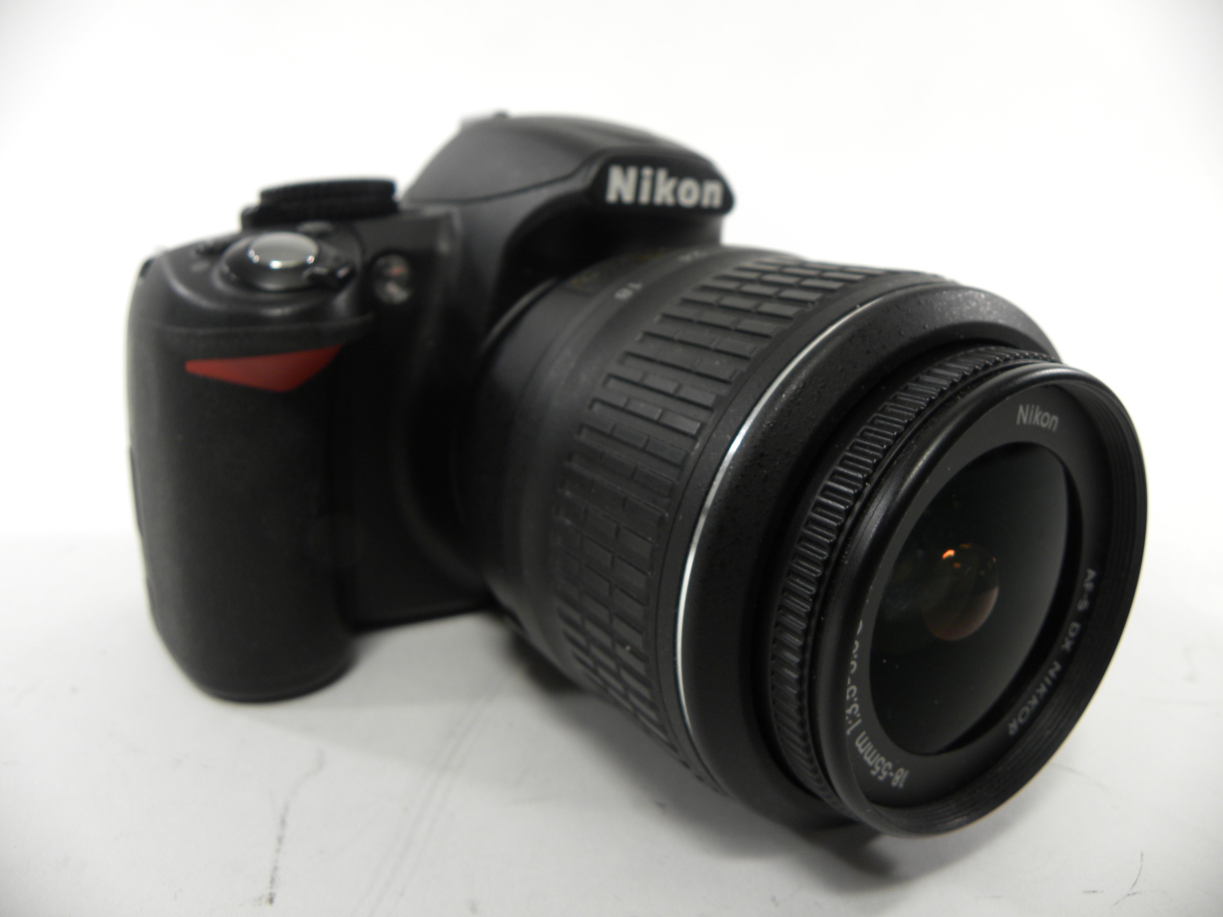Nikon D3100 14.2mp Digital SLR w/Nikkor AF-S DX VR 18-55 Shutter Ct. 346