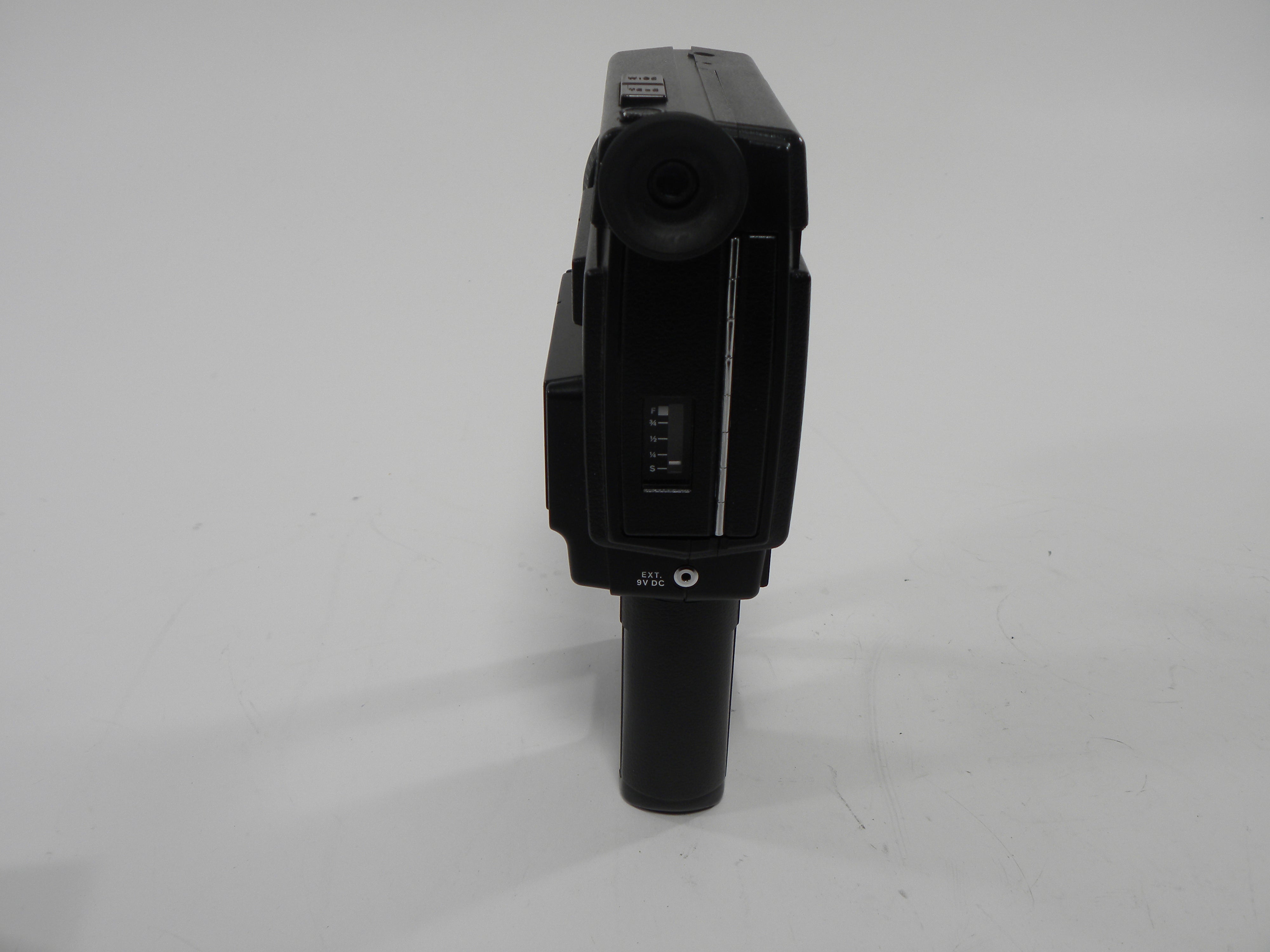 Minolta XL-660 8mm Sound Video Camera UNTESTED!