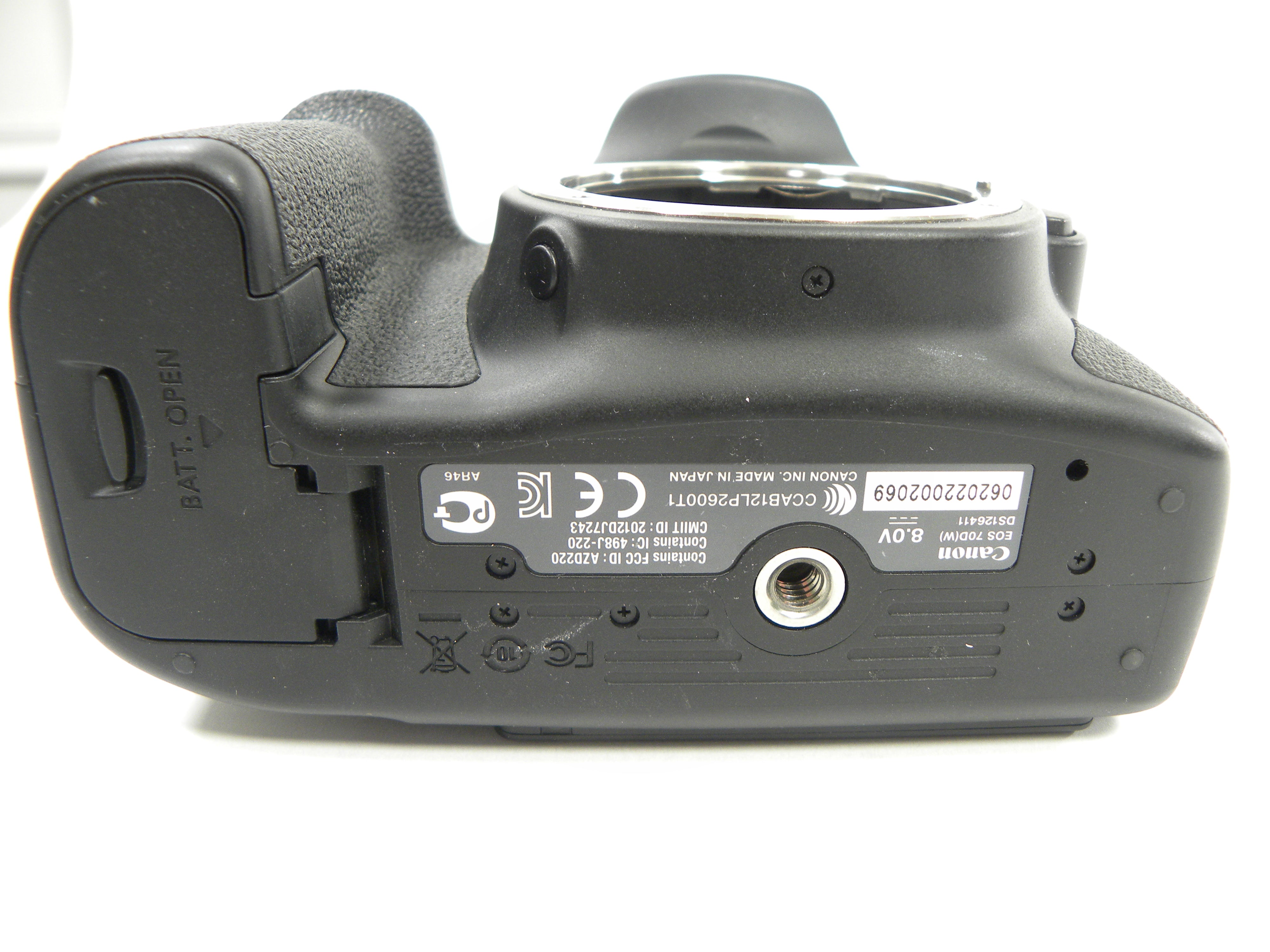 Canon EOS 70D 20mp Digital SLR Body Only Shutter Ct. 9,165