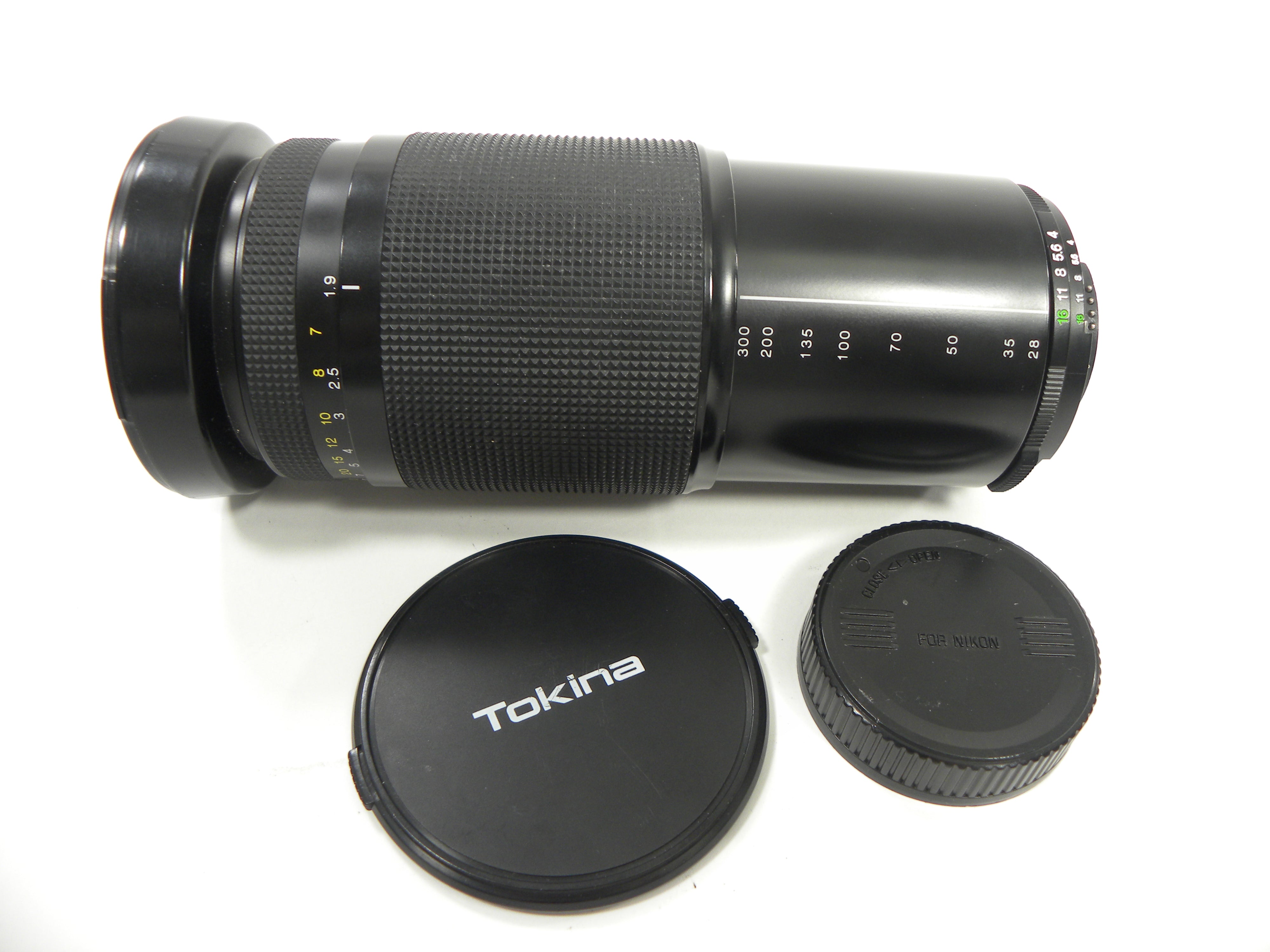 Tokina AF 28-300 f4.0-6.3 Nikon F Mount