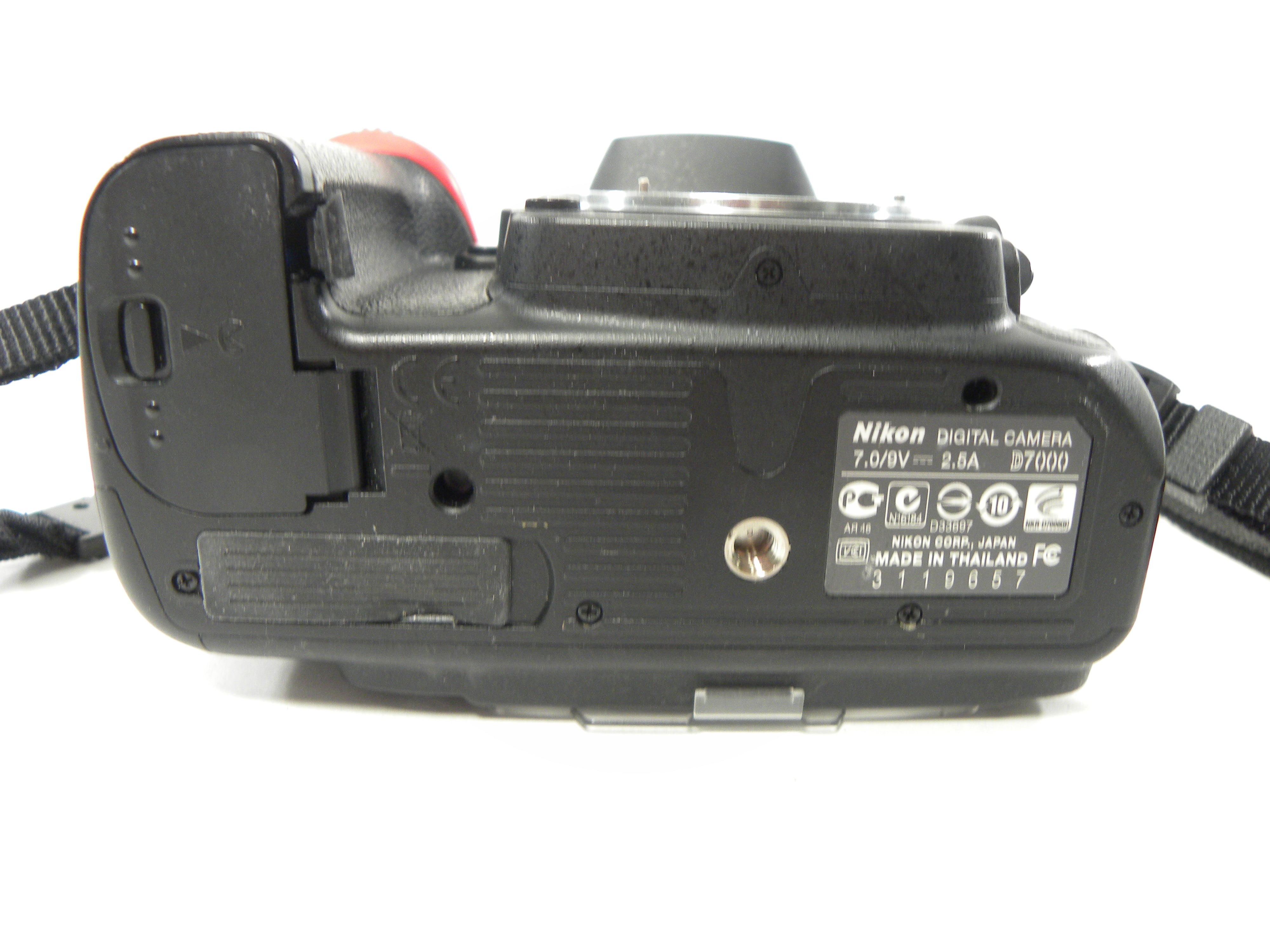 Nikon D7000 16.2mp Digital SLR camera Body Only Shutter Ct. 25,771