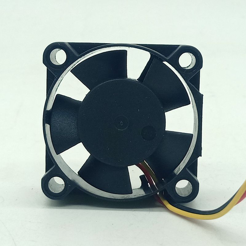 Dfs301012l 30x30x10mm 12V DC 3-Wire Axial Cooling Fan