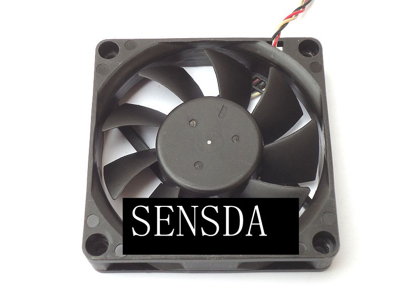 AVC DS07015R12M 70x70x15mm 12V DC 0.4A 3-Wire Axial Cooling Fan