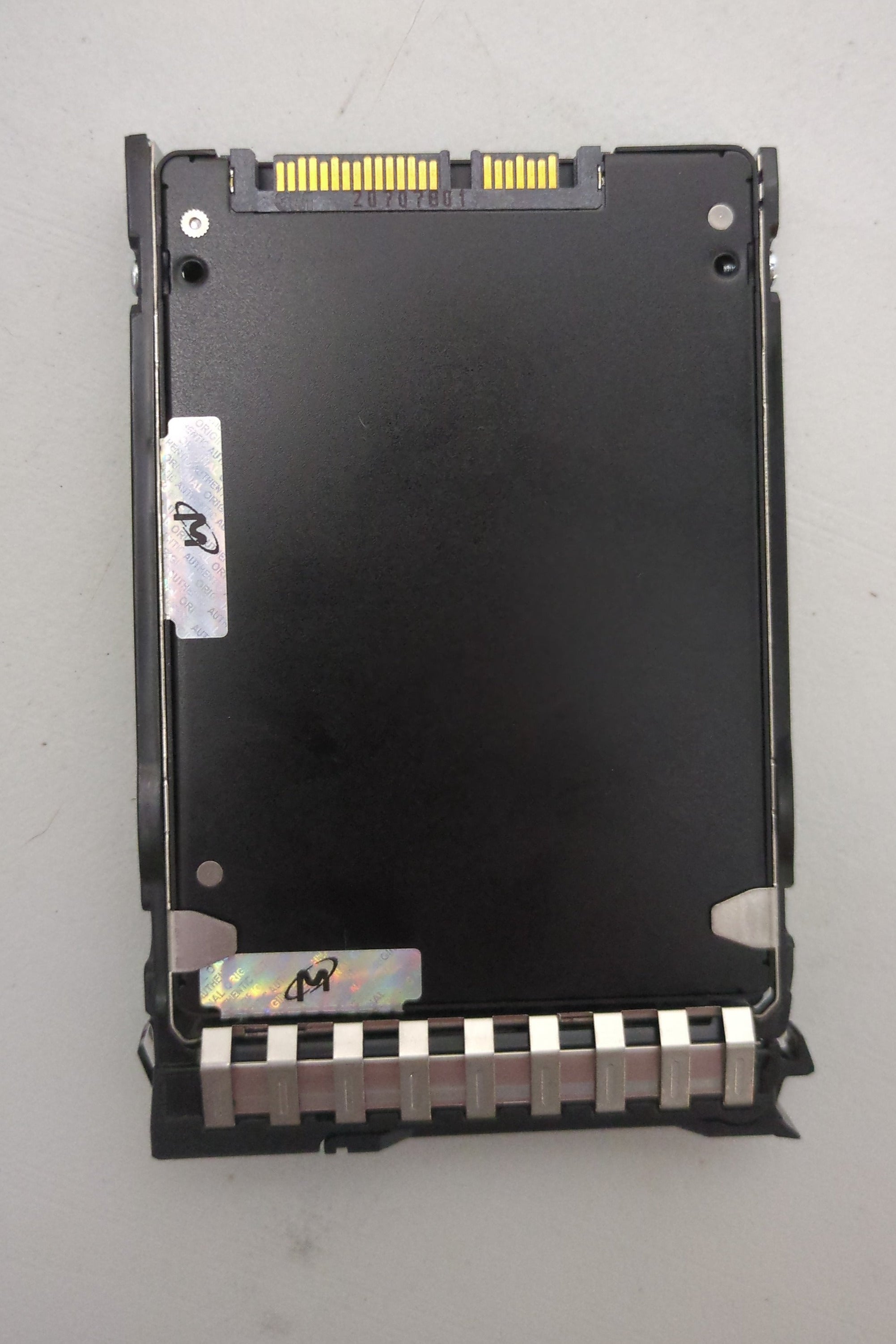 HPE P41527-001 - 480GB SATA SSD Connector View | Alo Tech Solutions