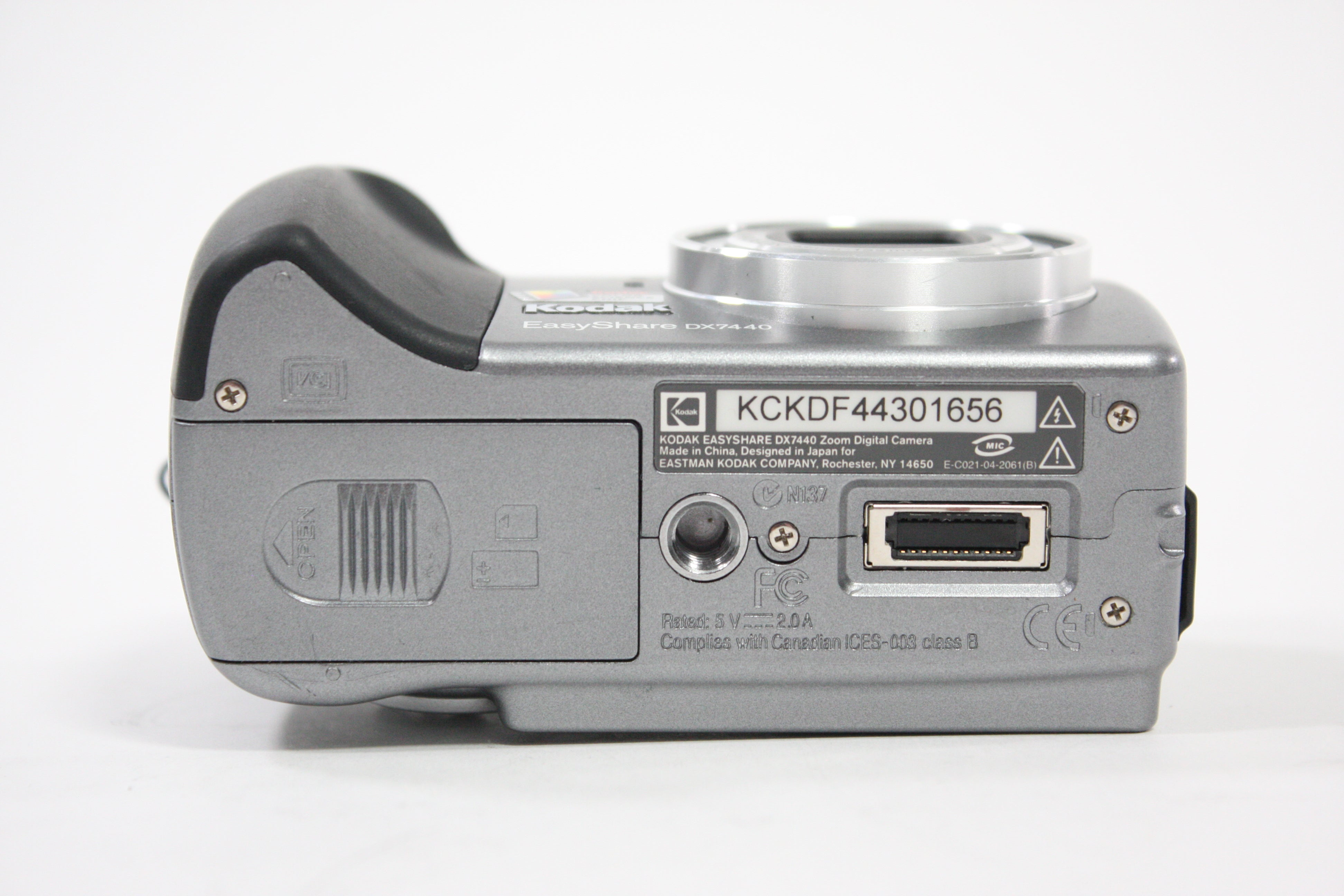 Kodak EasyShare DX7440 Digital Point and Shoot Camera 4x Zoom 4.0mp