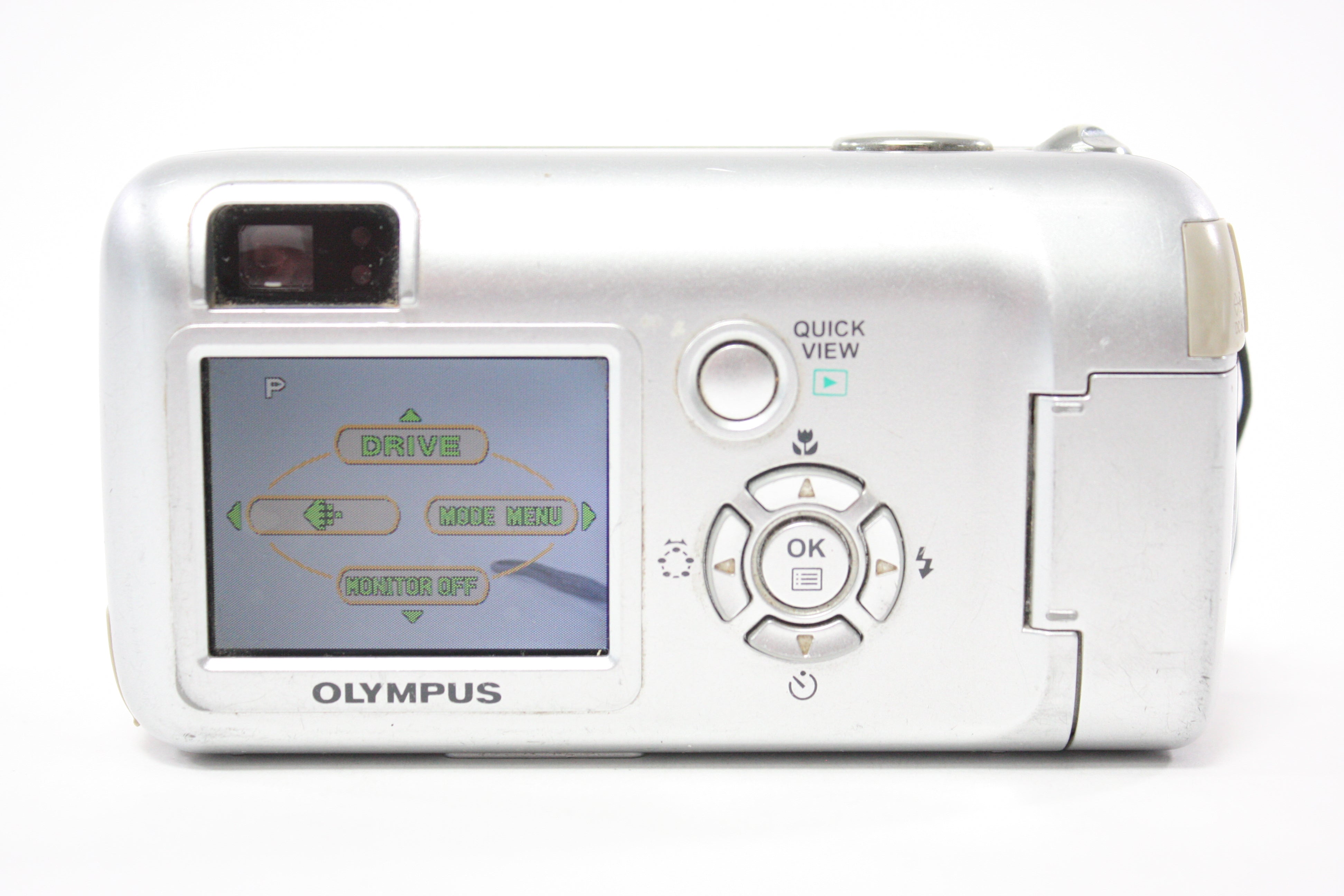 Olympus Camedia D-560 Zoom Digital Point and Shoot Camera 3x Zoom 3.2mp (Silver)