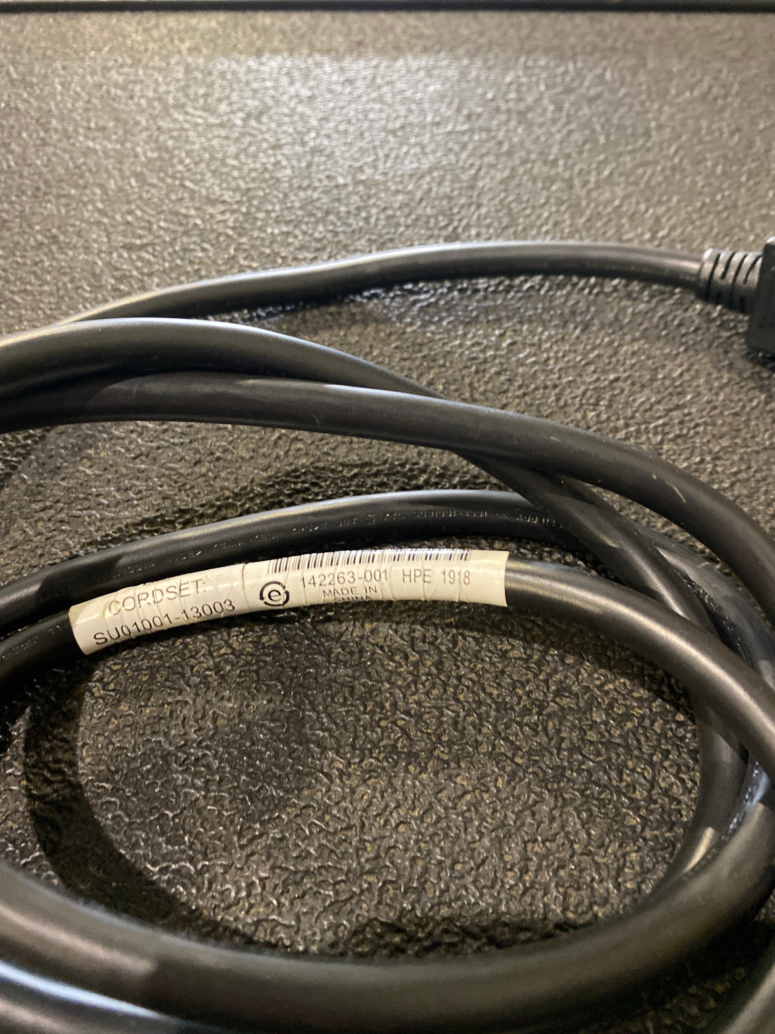 HP 142263-001 Power Cord C13 C14 2M 10A 250V | Alo Tech Solutions