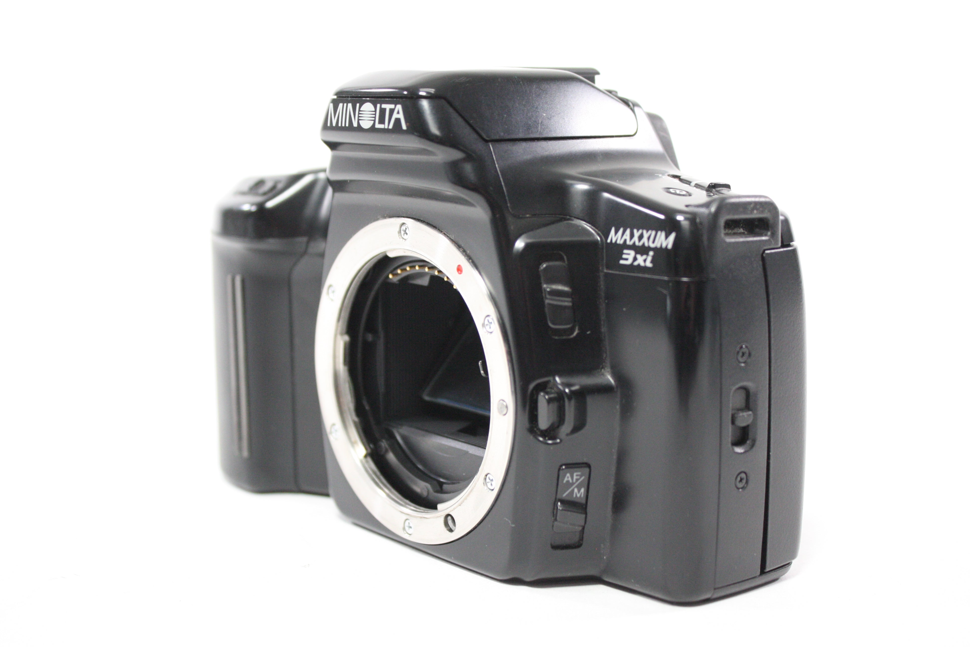 Minolta Maxxum 3xi 35mm SLR Camera with Sigma 28-70mm f/3.5-4.5 UC Zoom Lens