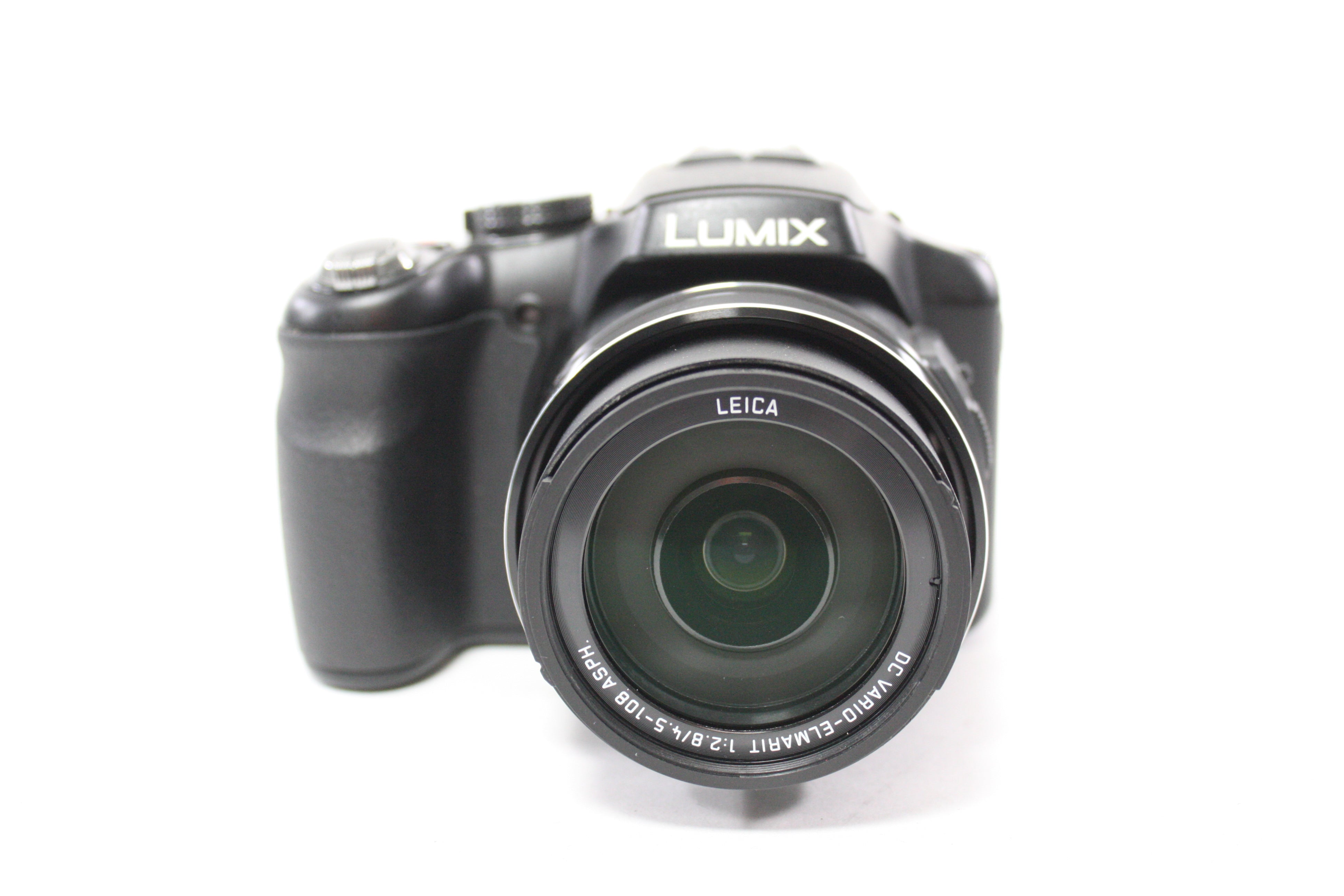 Panasonic Lumix DMC-FZ200 Digital Point and Shoot Camera 24x Zoom 12.1mp