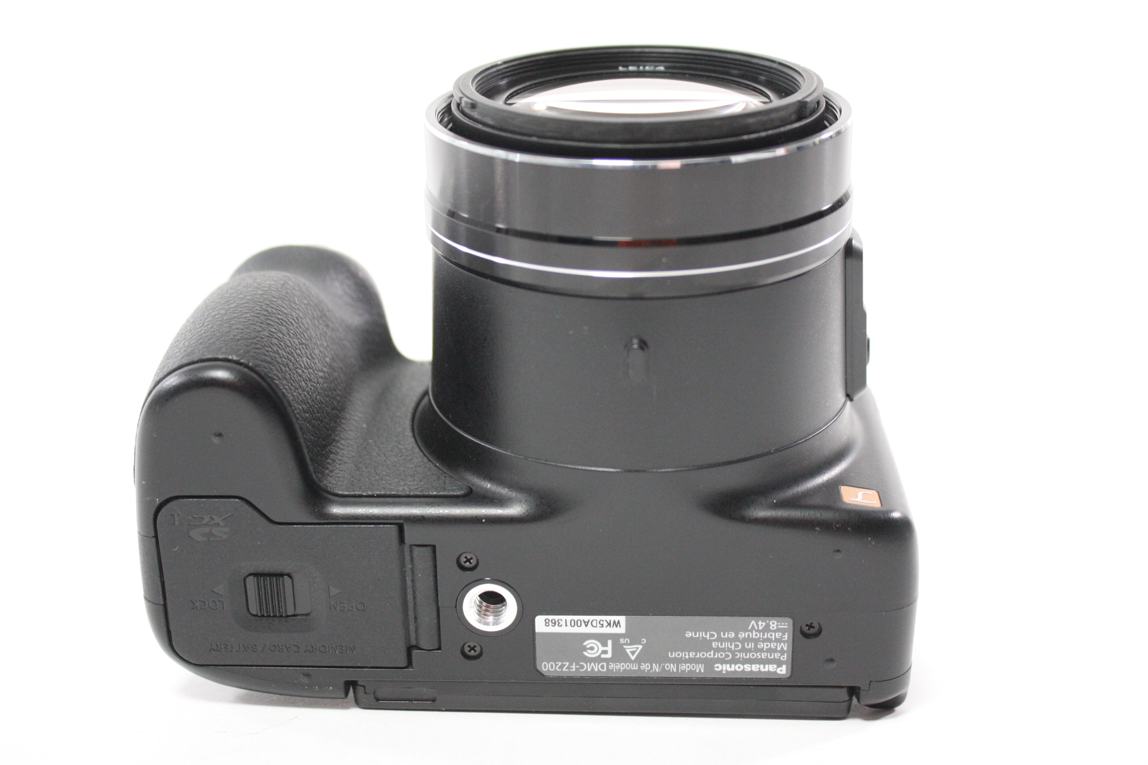 Panasonic Lumix DMC-FZ200 Digital Point and Shoot Camera 24x Zoom 12.1mp
