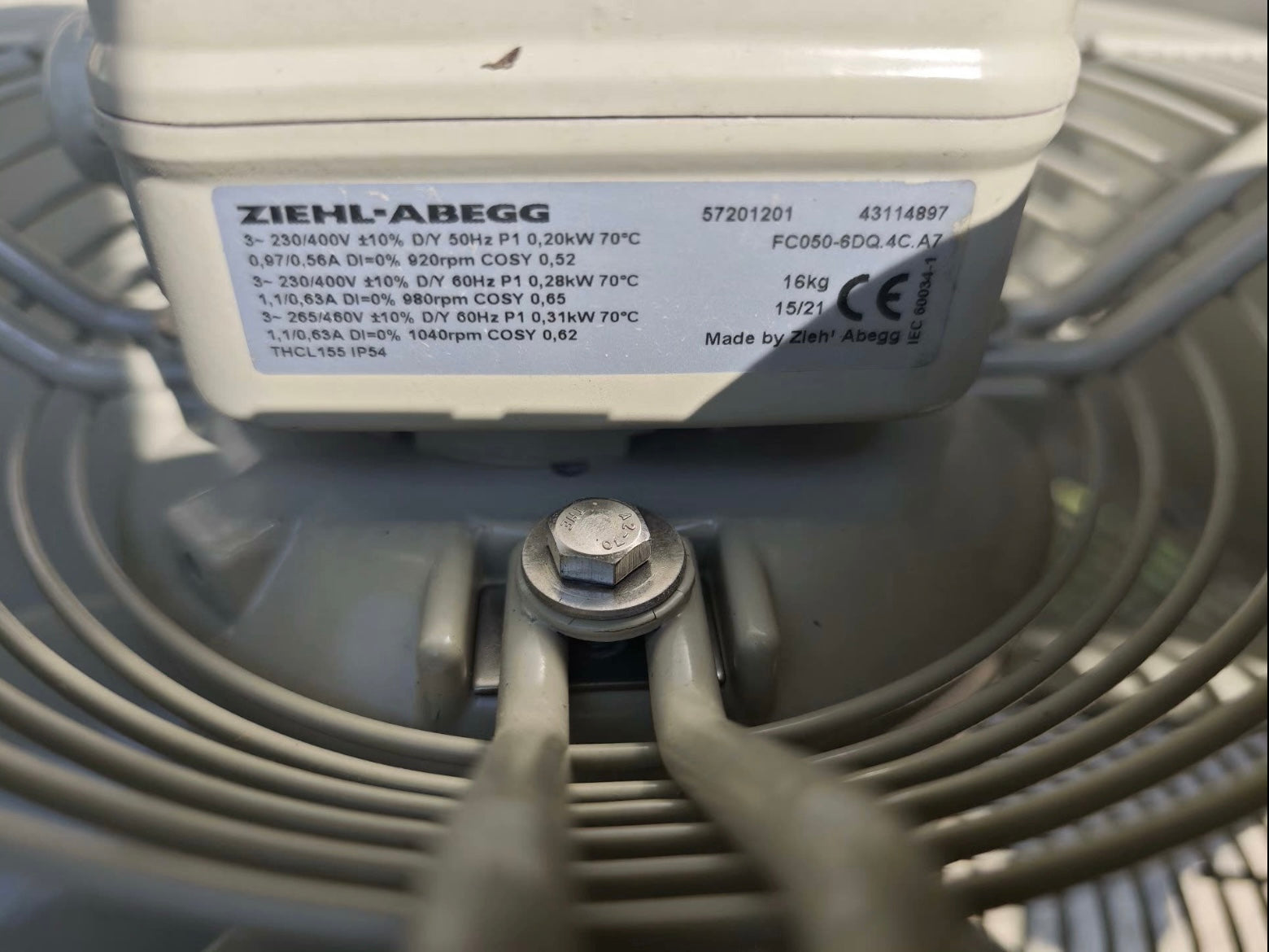 FC050-6DQ.4C.A7 ZIEHL-ABEGG Axial Fan 0.31/0.20kW 50/60Hz 1.1/0.56A 1040rpm