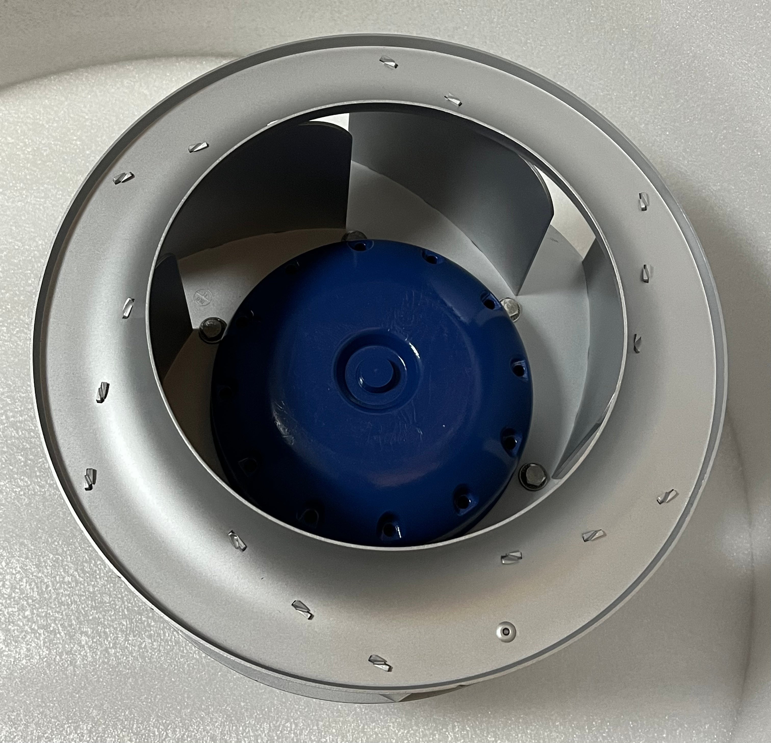 RH31C-ZID.DC.1R ZIEHL-ABEGG centrifugal fan 380V-480V 2200W 3.6/2.85A
