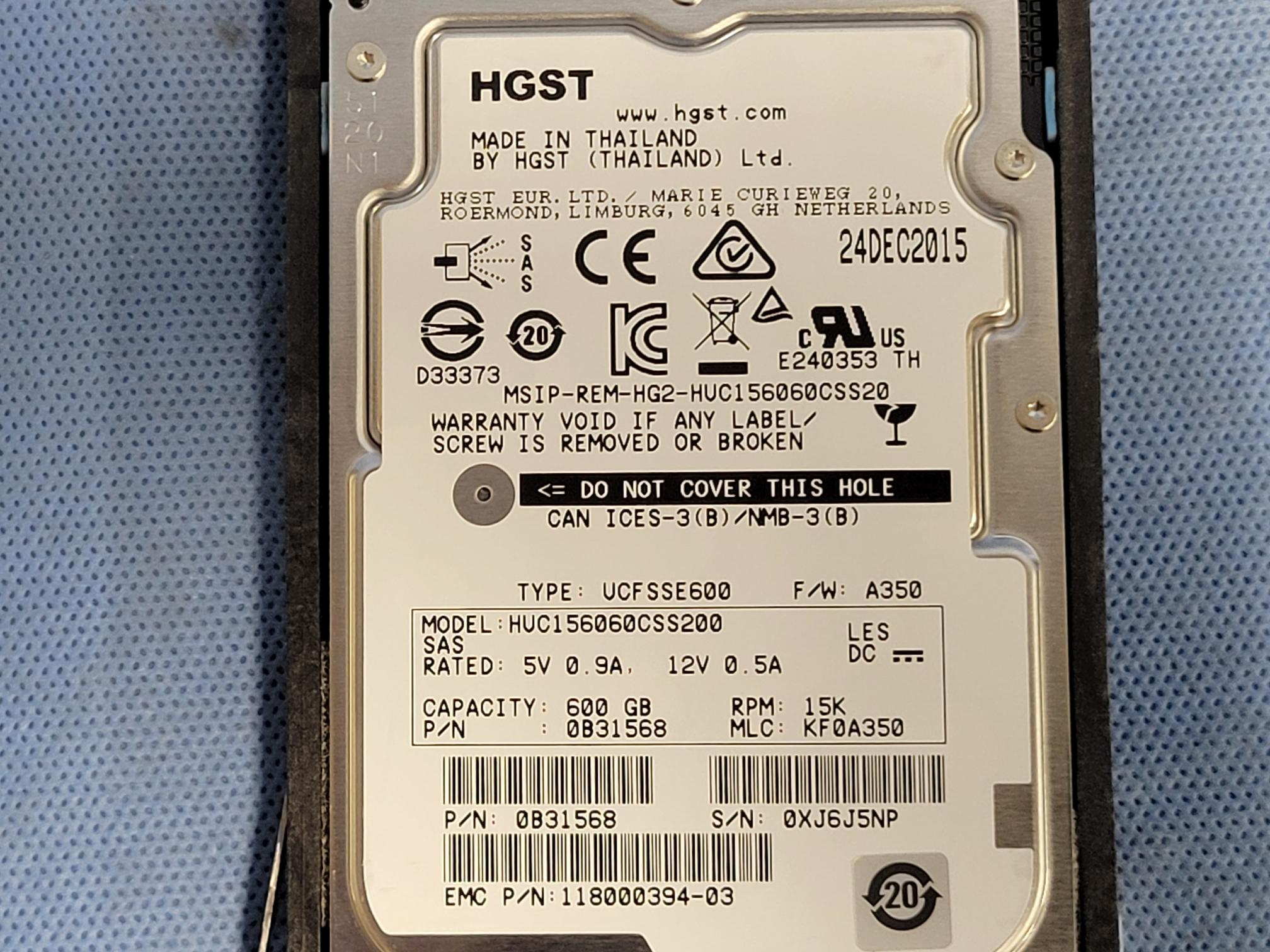 Lot of 5 - EMC VNX 600GB 15K 2.5” HD – PN: 005050935 – V4-2S15-600 / V6-2S15-600