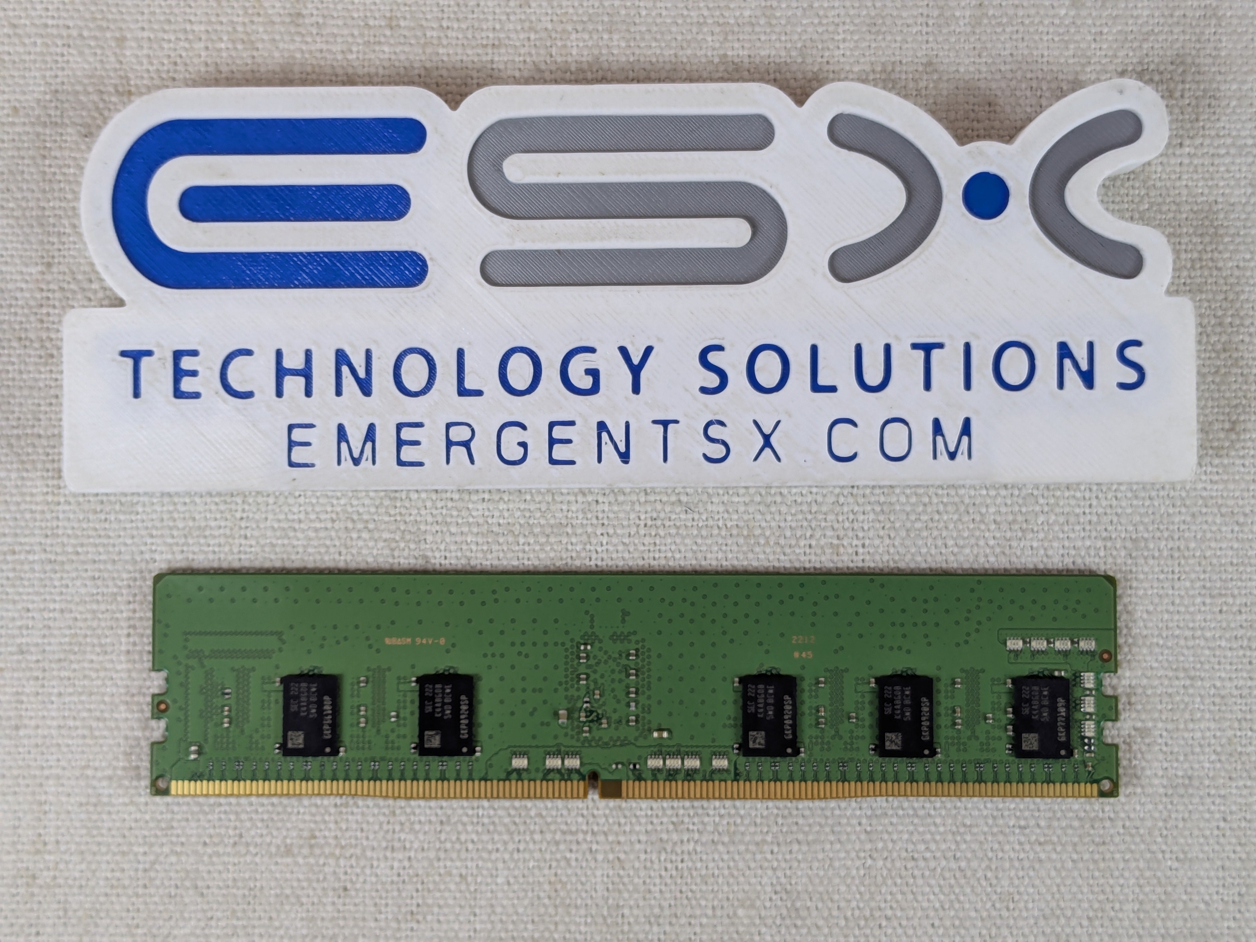 Samsung M393A1K43DB2-CWE 8GB 1Rx8 PC4-3200AA-RD1 DDR4 ECC Server Memory RDIMM
