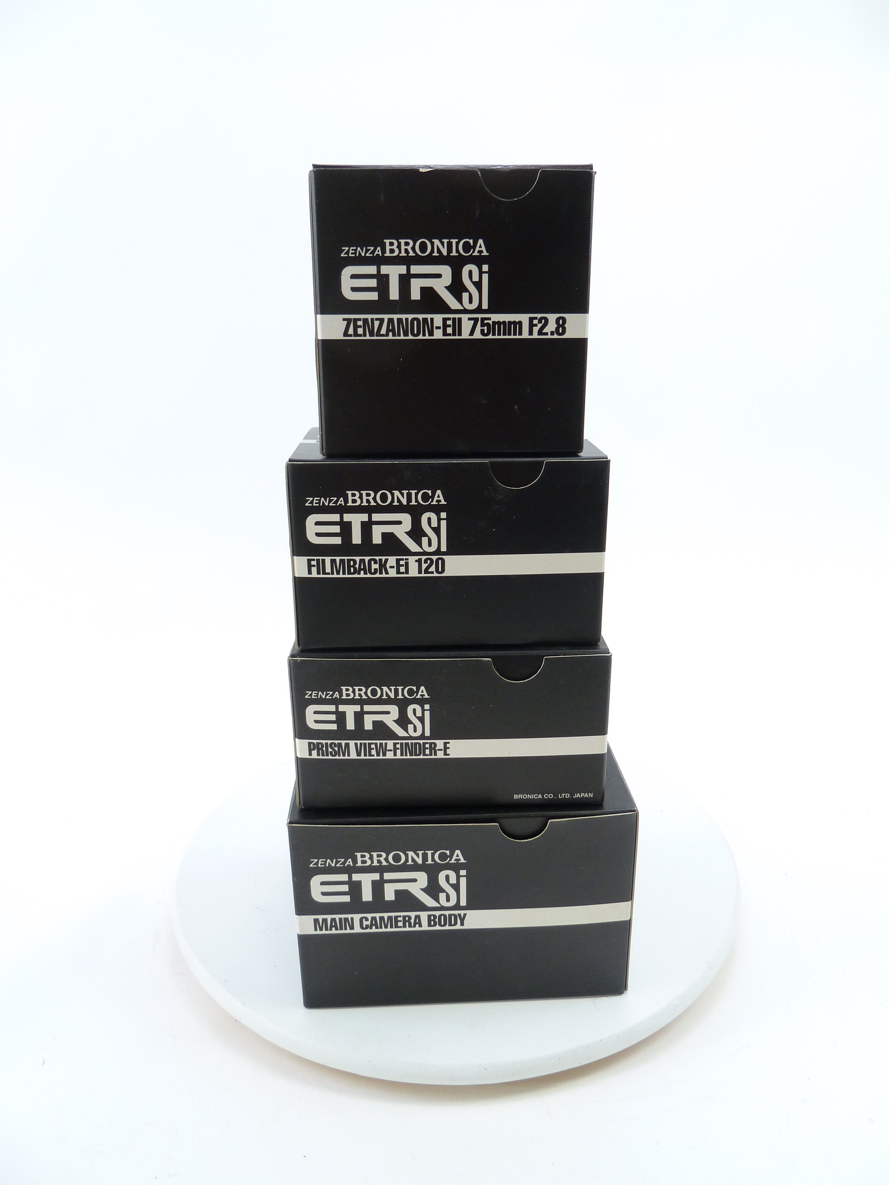 Bronica ETRSi Camera Outfit with 75MM F2.8 Lens, 120 Back, and Prism Finder E