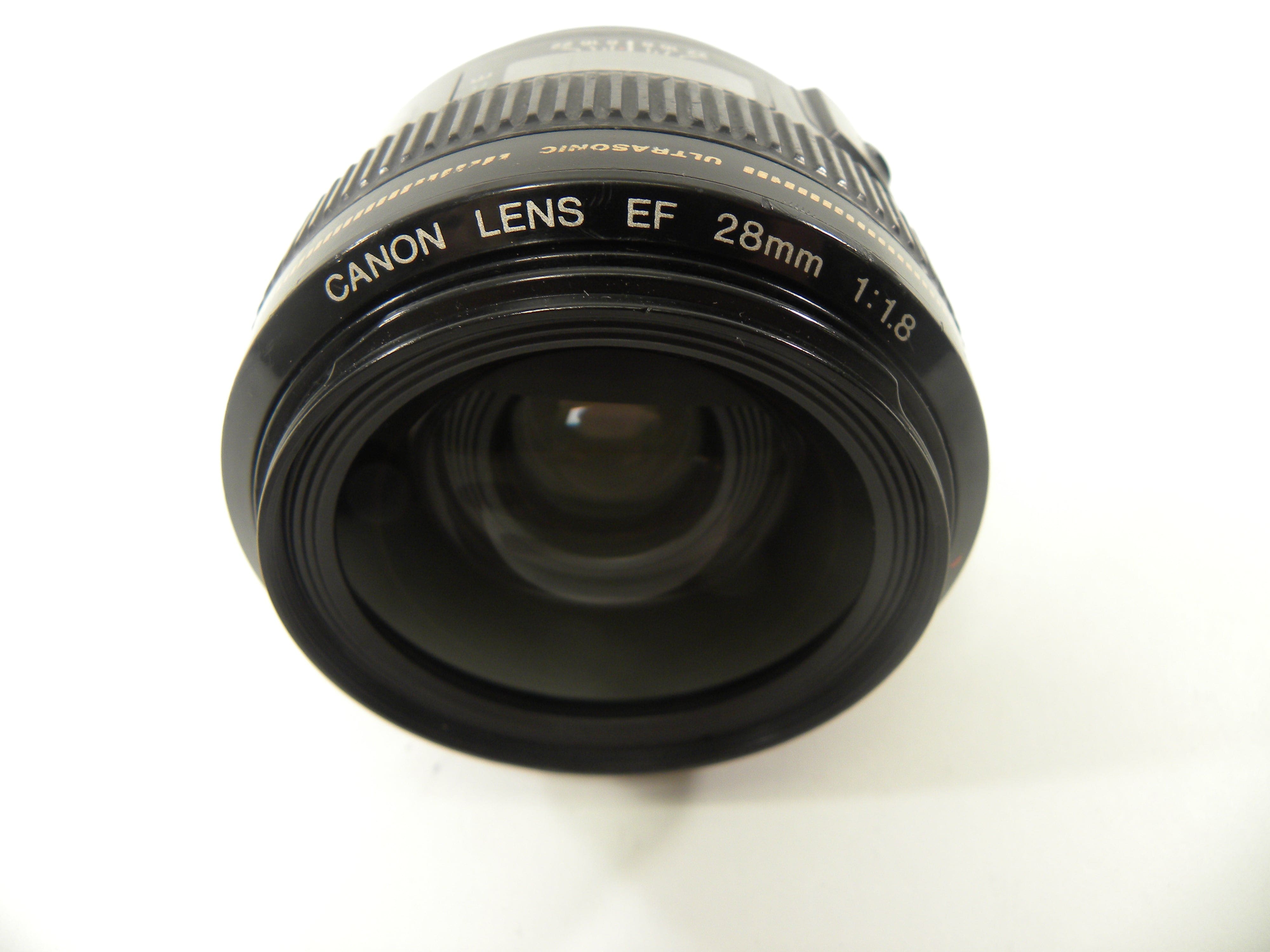 Canon EF 28mm f1.8 USM