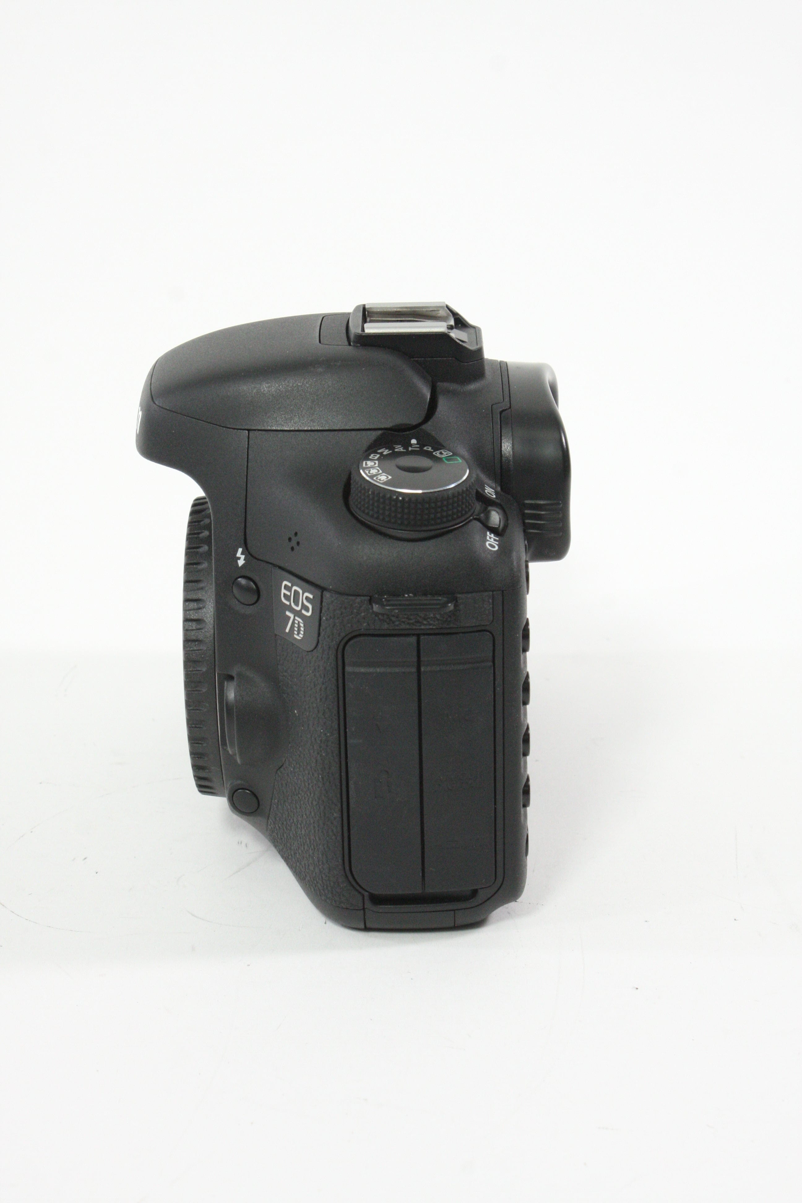 Canon EOS 7D Body Only - Shutter Count 572