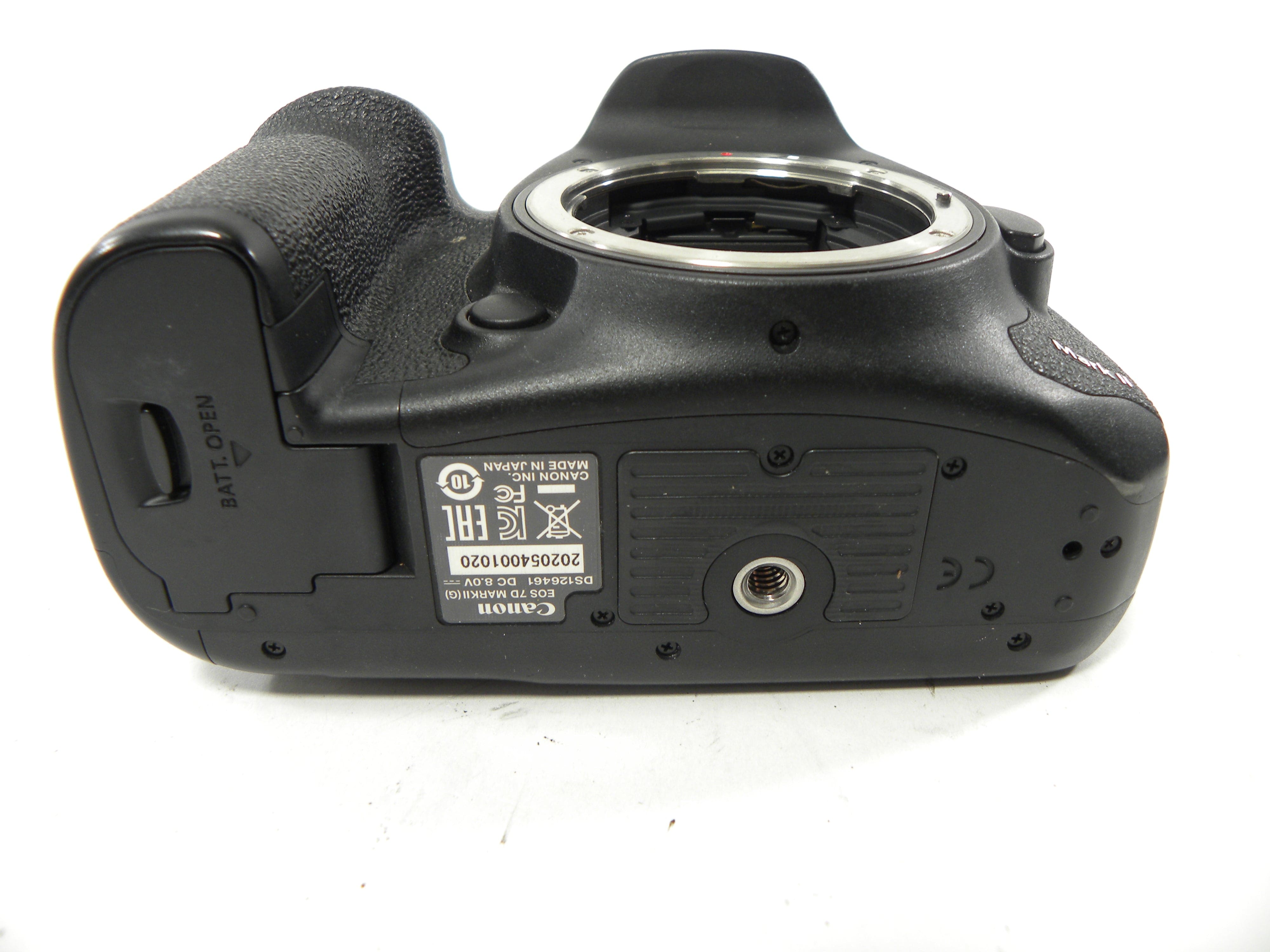 Canon EOS 7D Mark II 20.2mp Digital SLR Body Only Shutter Ct. 22,732