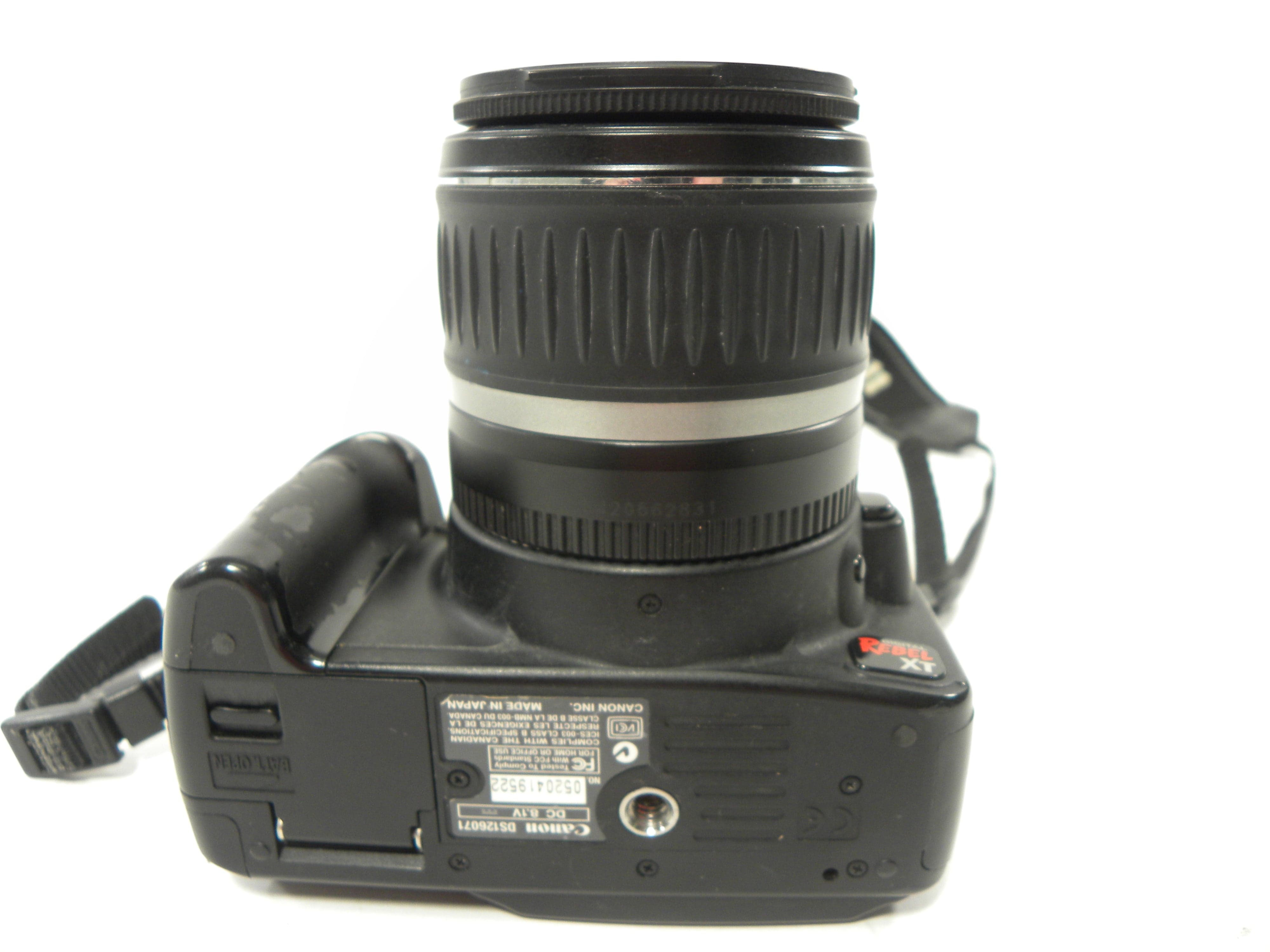 Canon EOS Digital Rebel XT 8mp Camera w/EF-S 18-55 f3.5-5.6 II