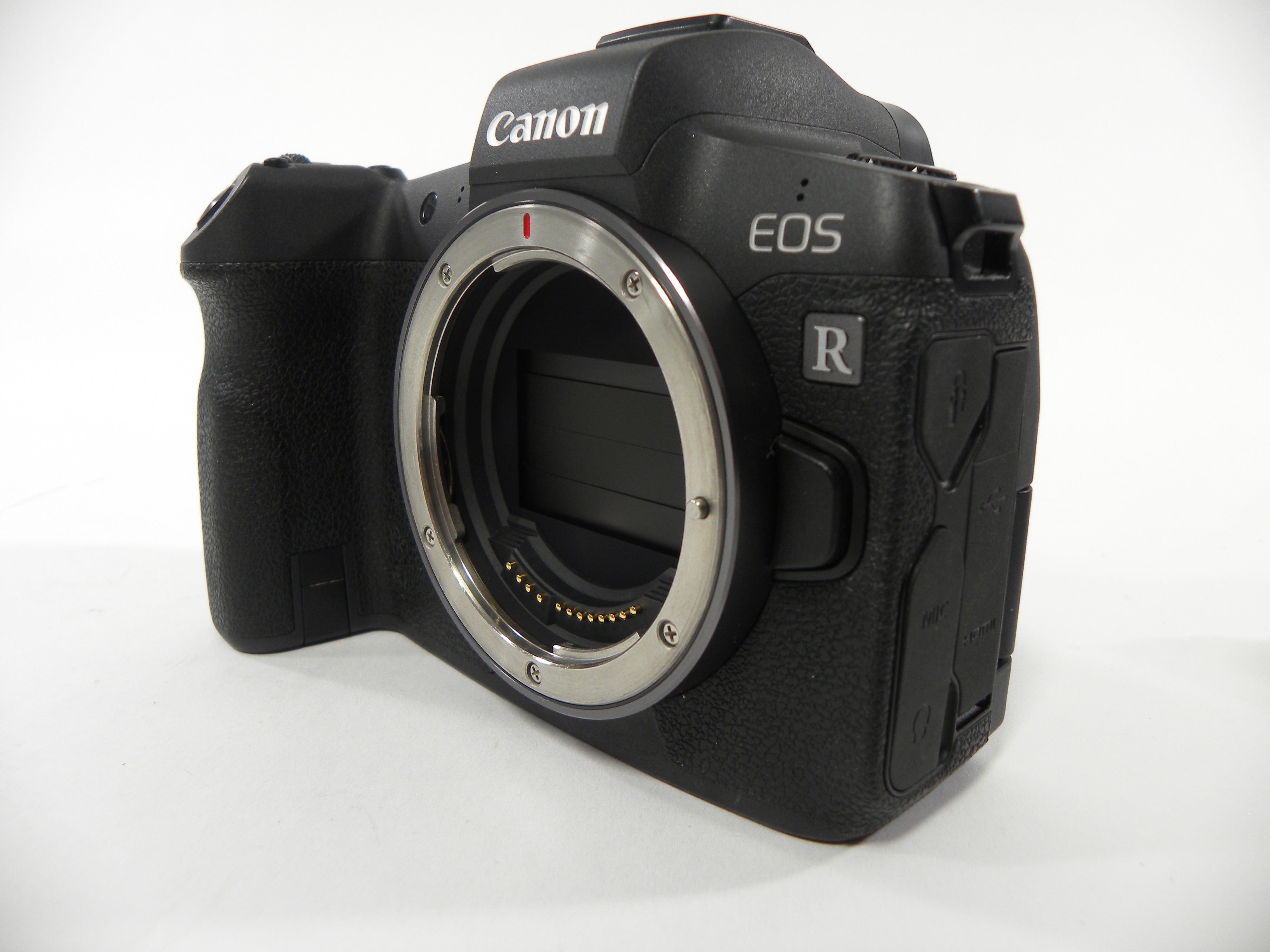 Canon EOS R 30.3mp Digital Mirrorless Body Only (Read)