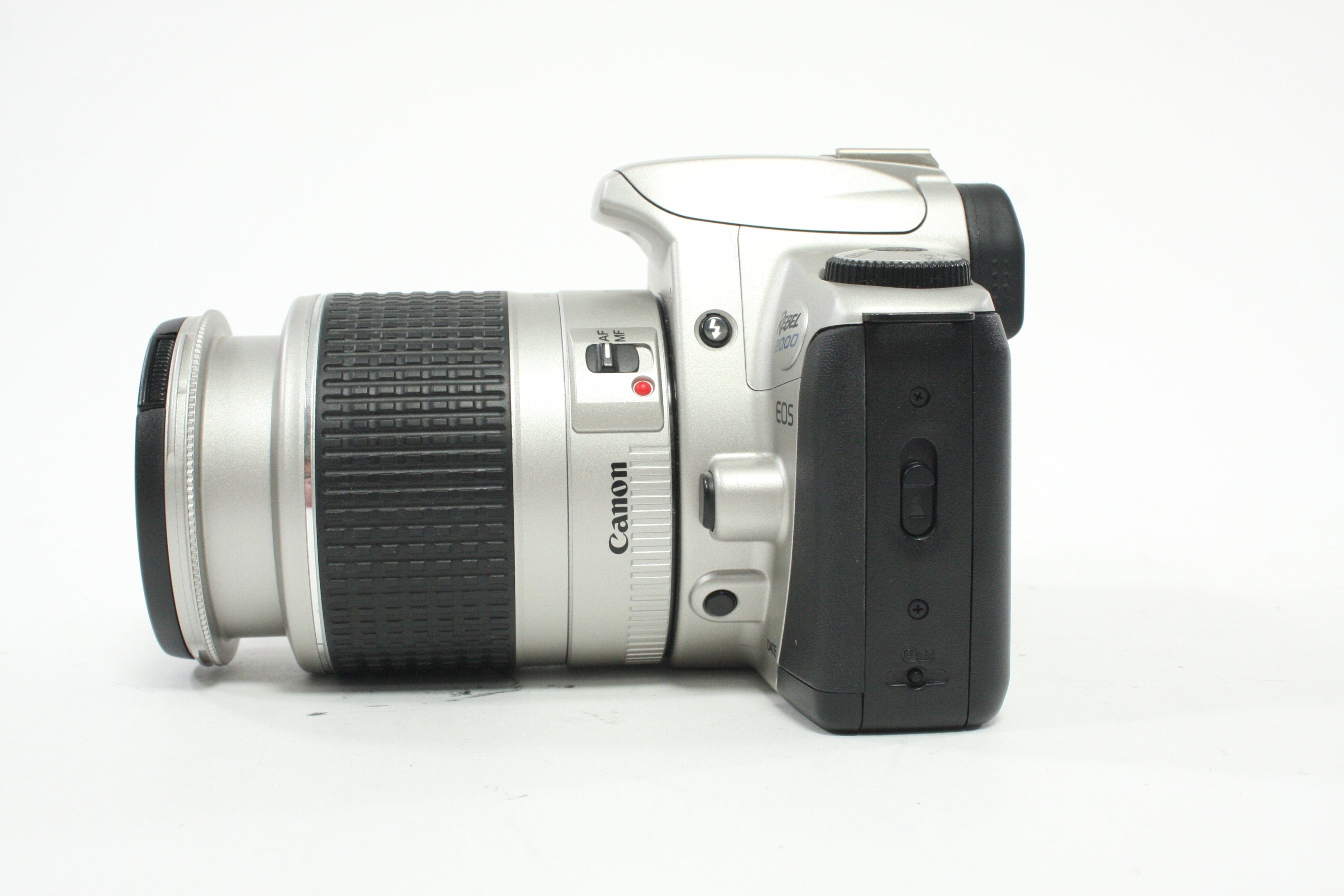 Canon EOS Rebel 2000 35mm SLR Camera with 28-90mm f/4-45.6 EF Lens