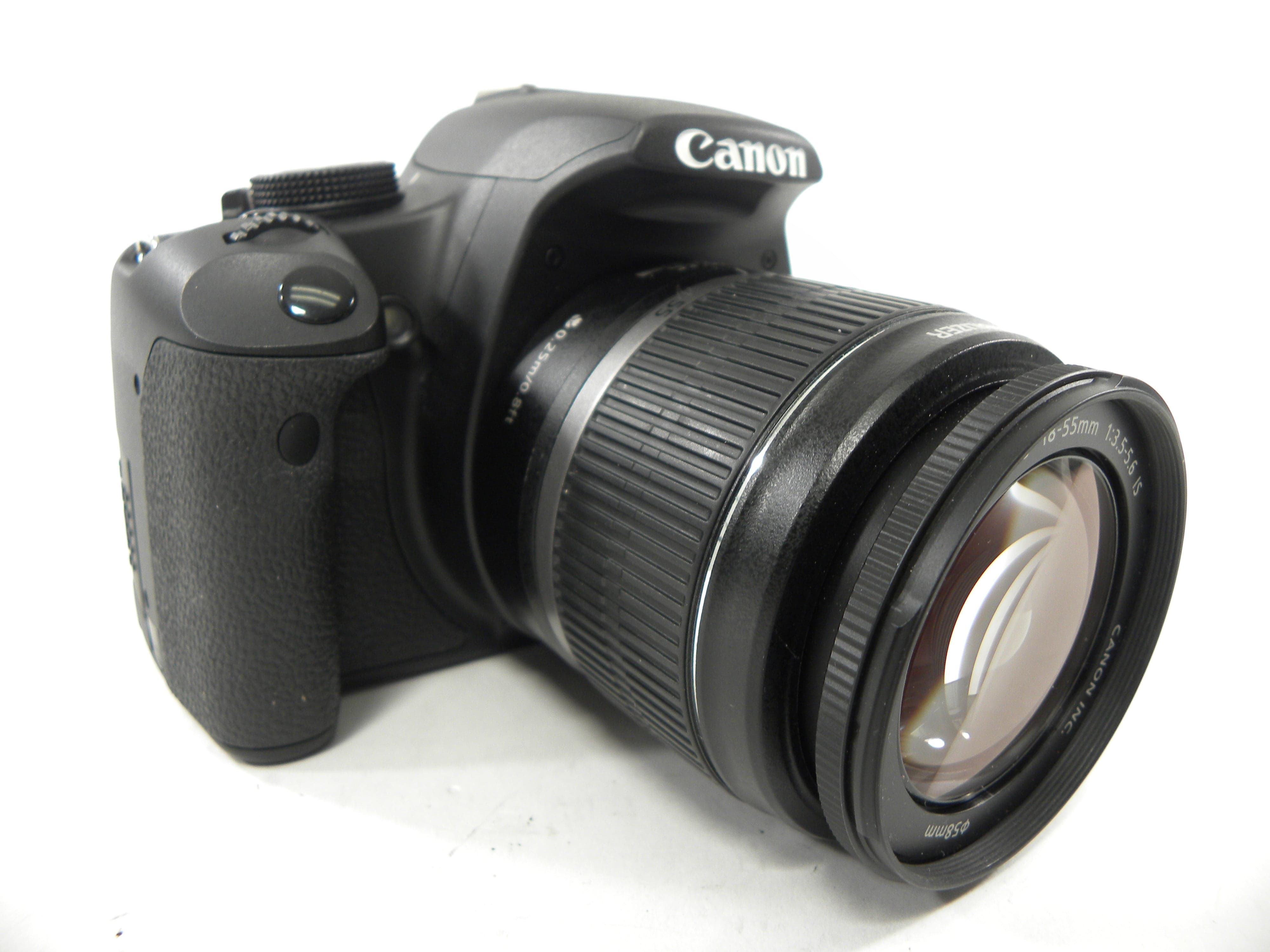 Canon EOS Rebel T1i 15.1mp Digital SLR w/EF-S 18-55 IS Shutter Ct. 1,132