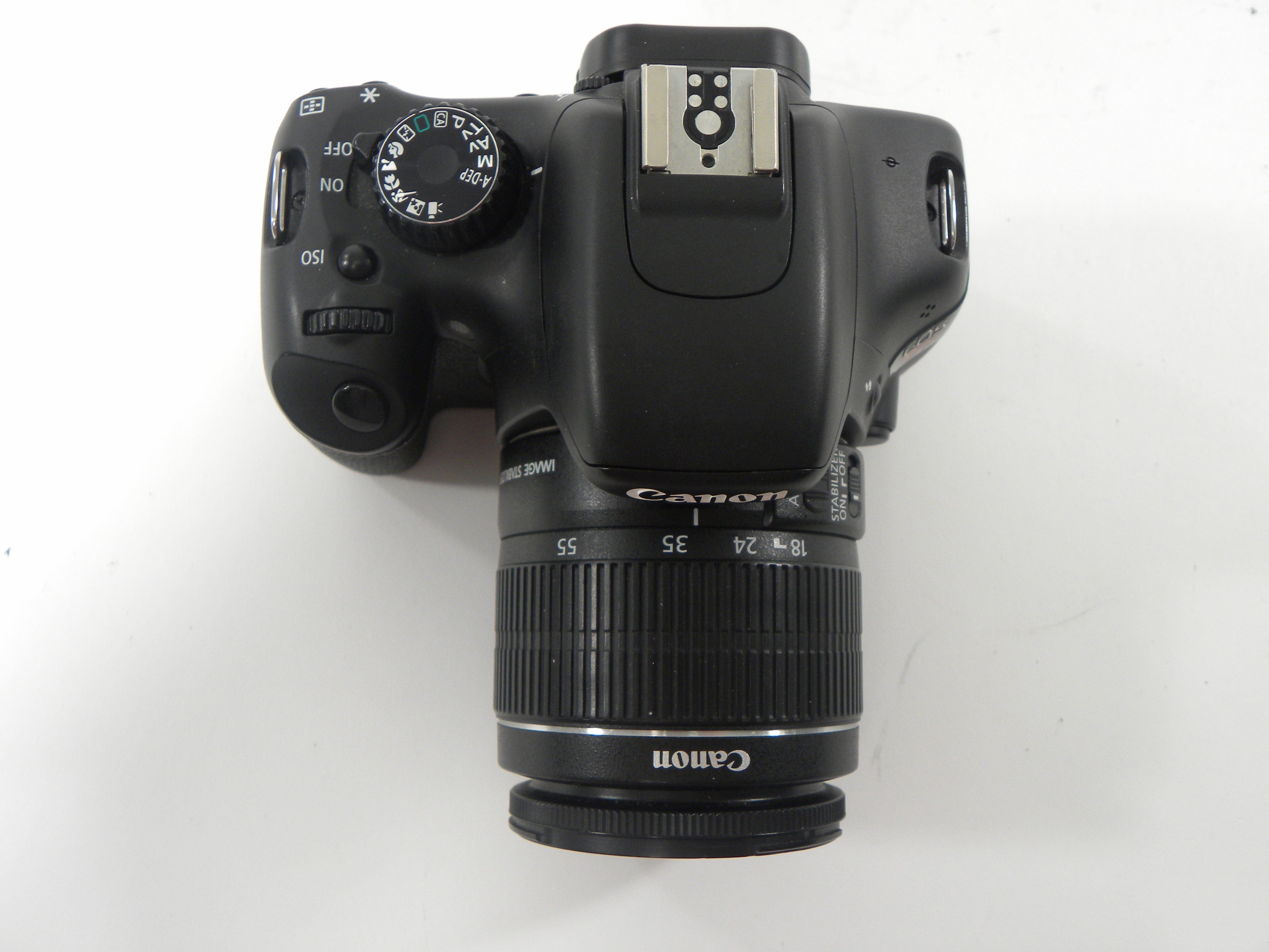 Canon EOS Rebel T2i 18mp Digital SLR w/EF-S 18-55 IS II shutter ct. 12,253