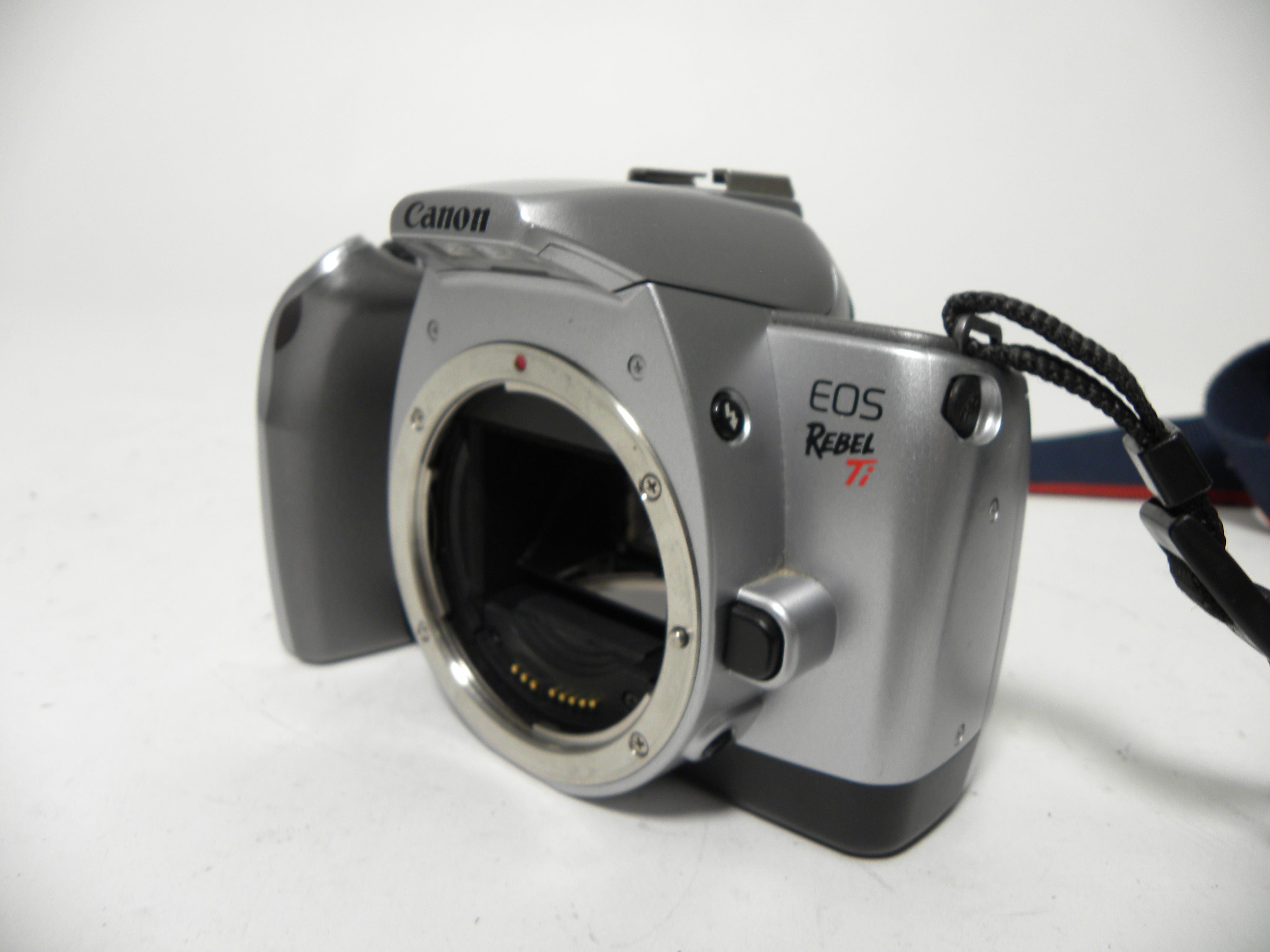 Canon EOS Rebel Ti 35mm SLR camera