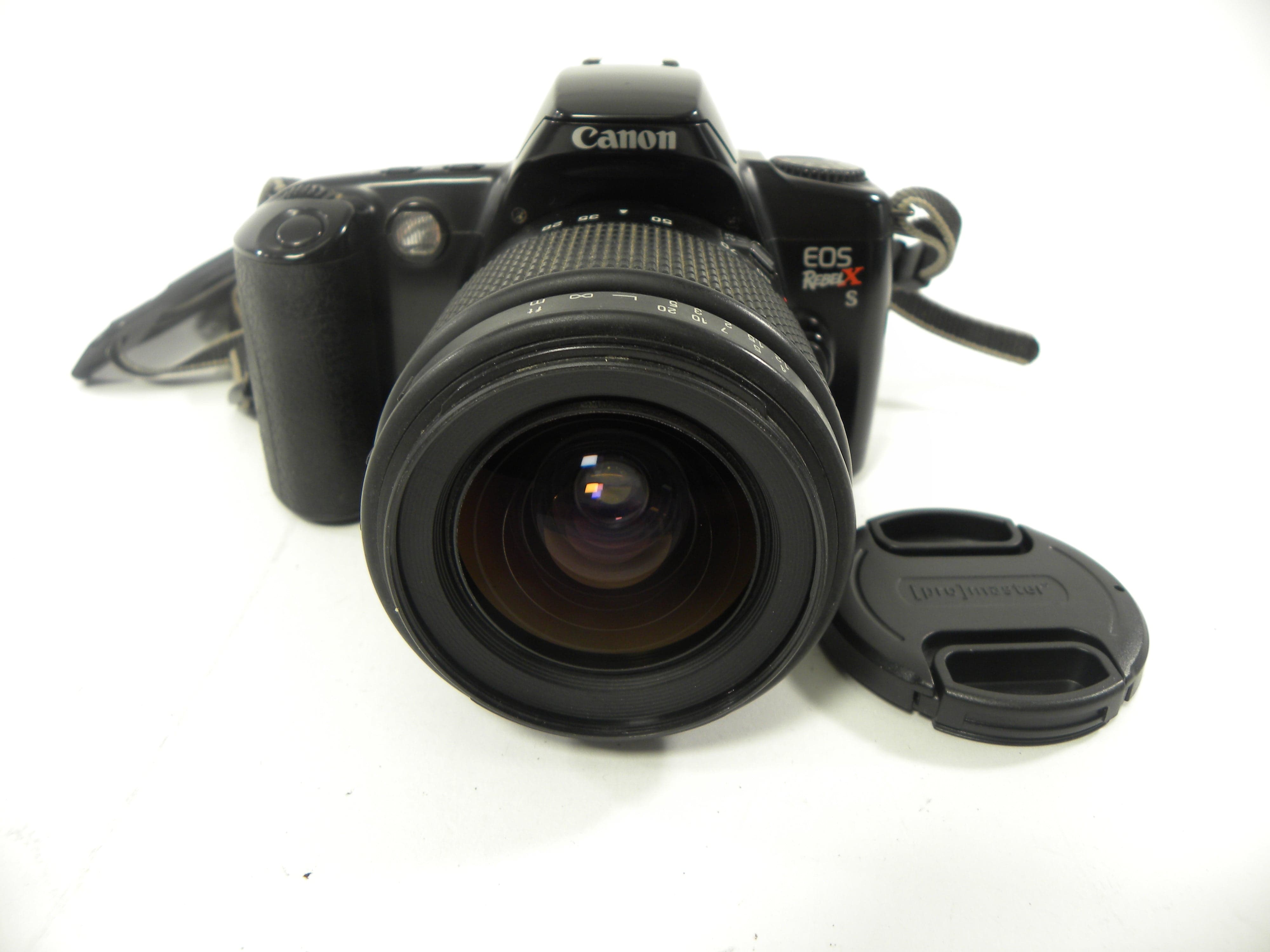 Canon EOS Rebel XS 35mm SLR w/Promaster 28-820mm f3.5-5.6