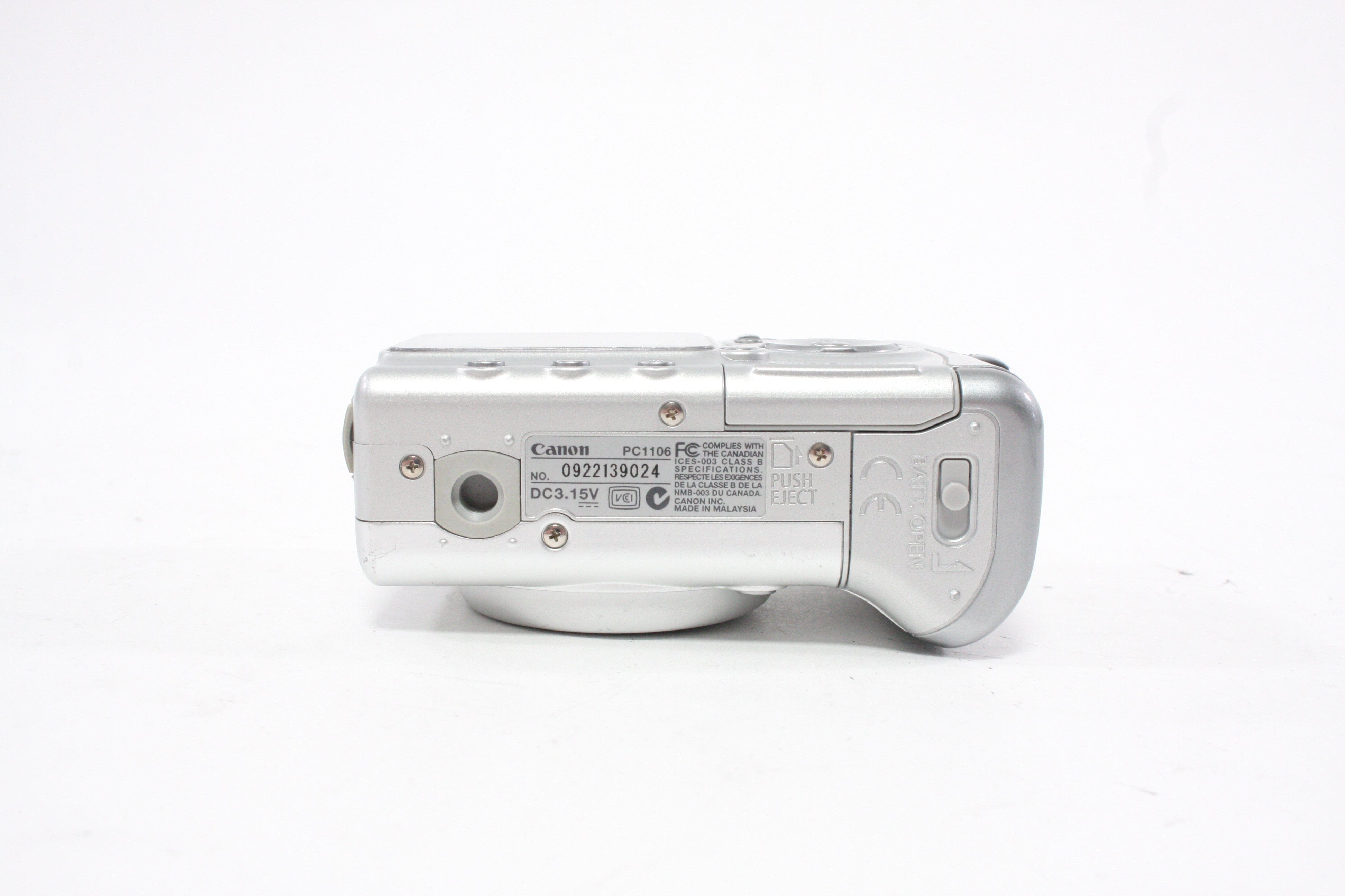 Canon Powershot A520 Digital Point-and-Shoot Camera 4x Zoom 4.0mp