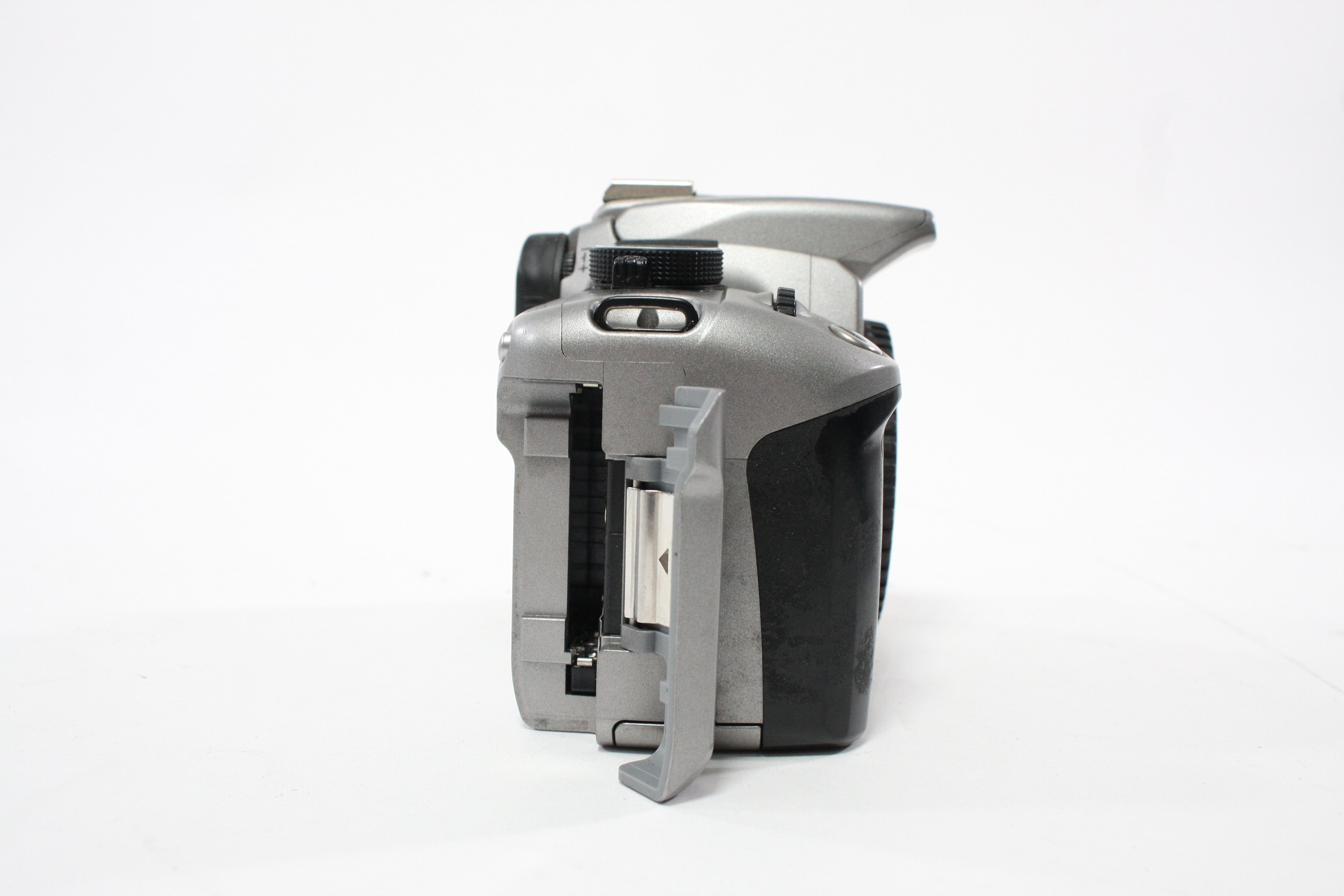 Canon Rebel Digital XT DSLR Camera Body