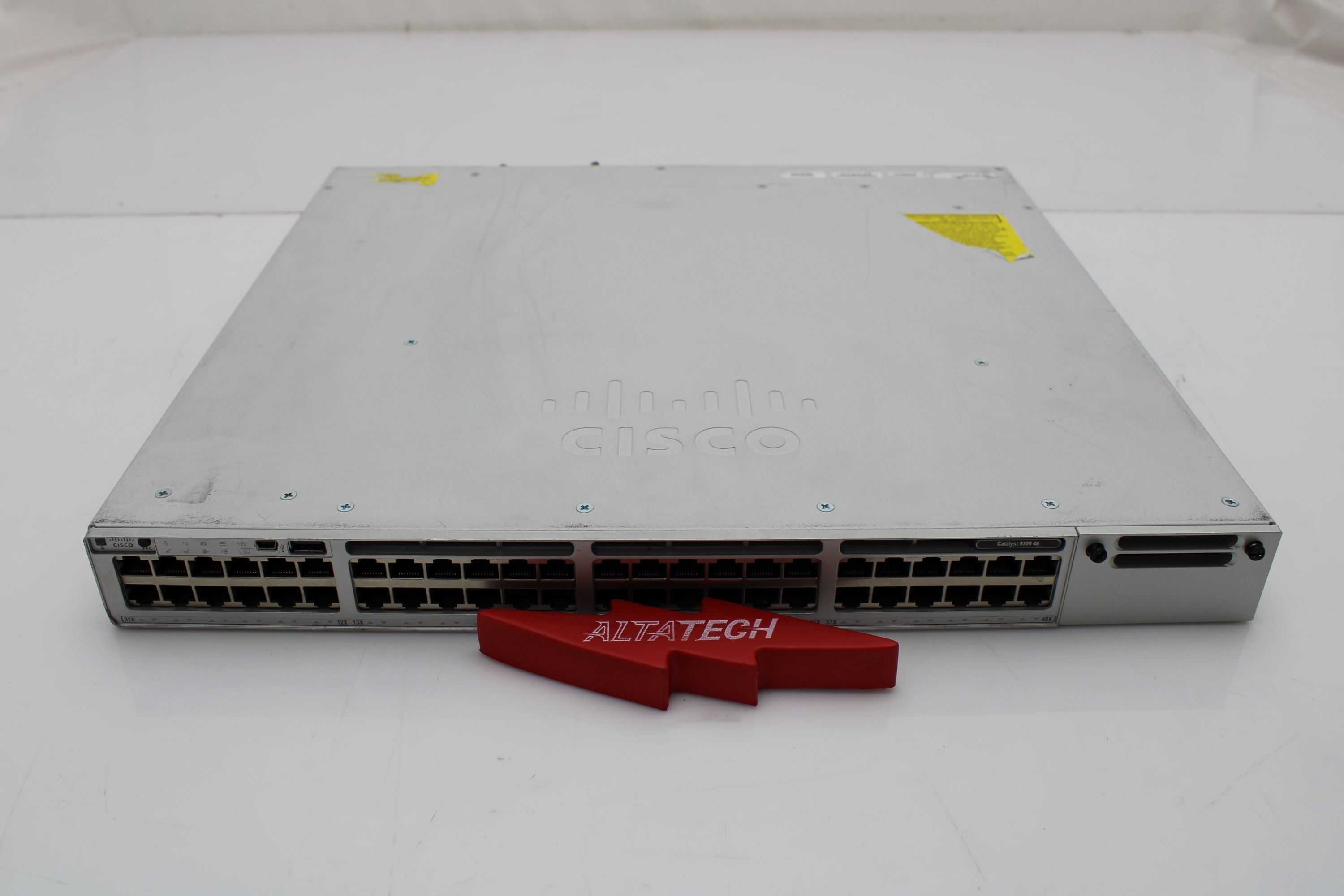 Cisco C9300-48T-A C9300-48T-A Cisco Catalyst 9300 48-port data only, N