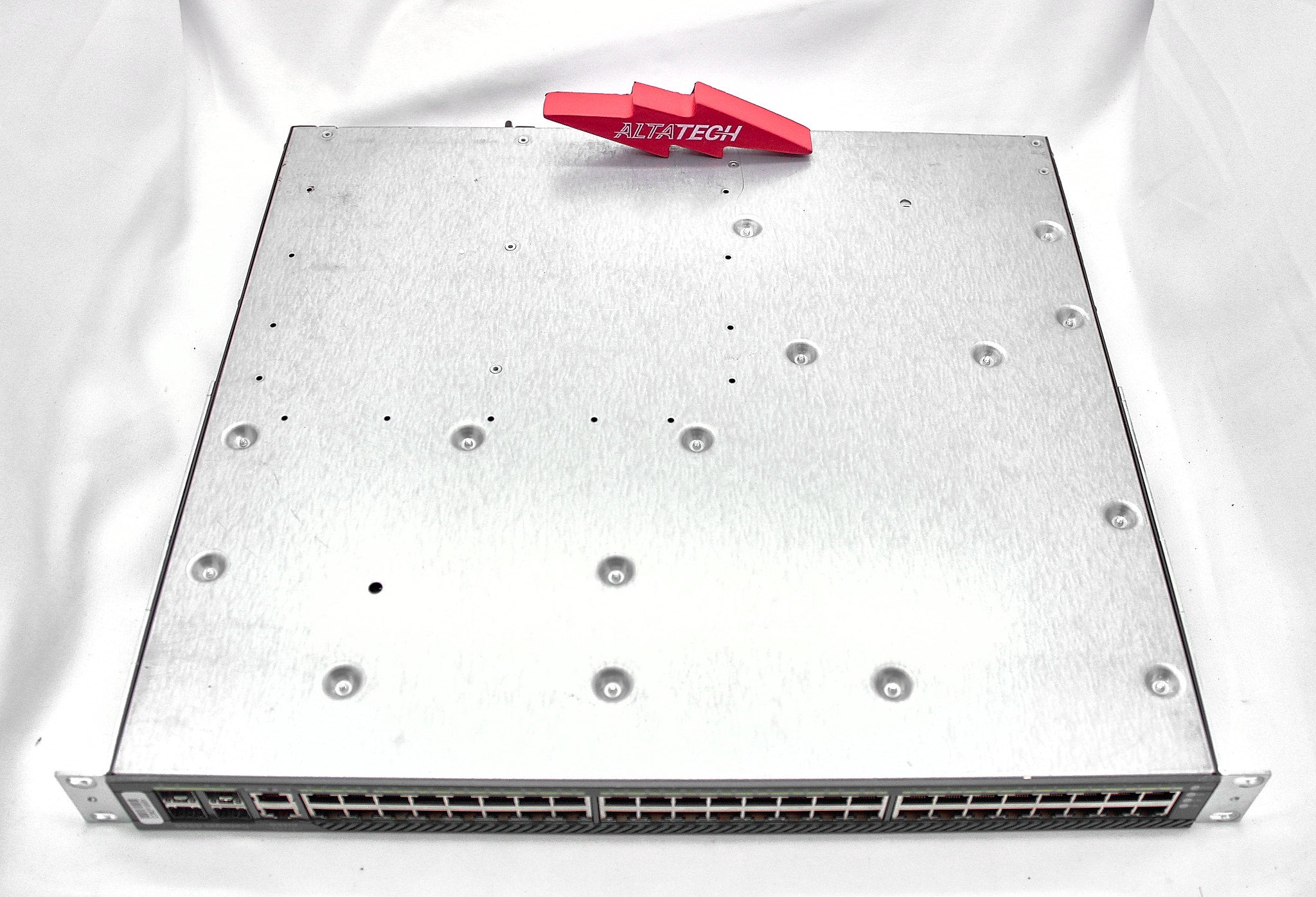 Cisco WS-C4948E-S CISCO CATALYST 4948E IPB 48PT 10/100/1000 + 4x SFP+