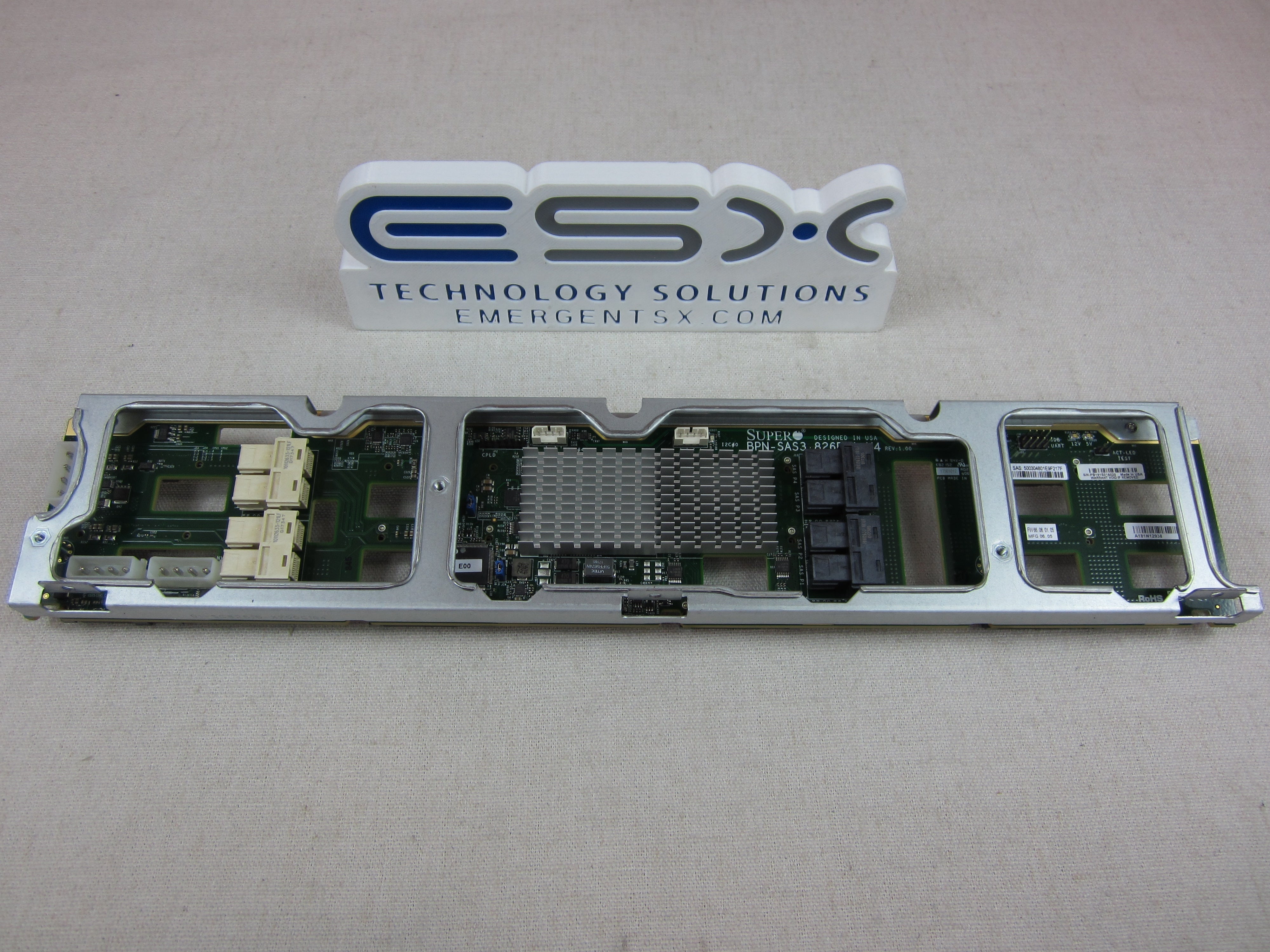 SuperMicro BPN-SAS3-826EL1 12x 3.5" 12Gb/s SAS (4xNVMe) Expander Backplane Board